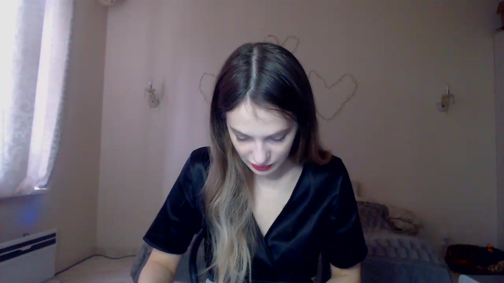 Gallery image thumbnail from Lola_vi's myfreecams stream on, 01/03/2024, 13:08 image 6 of 20