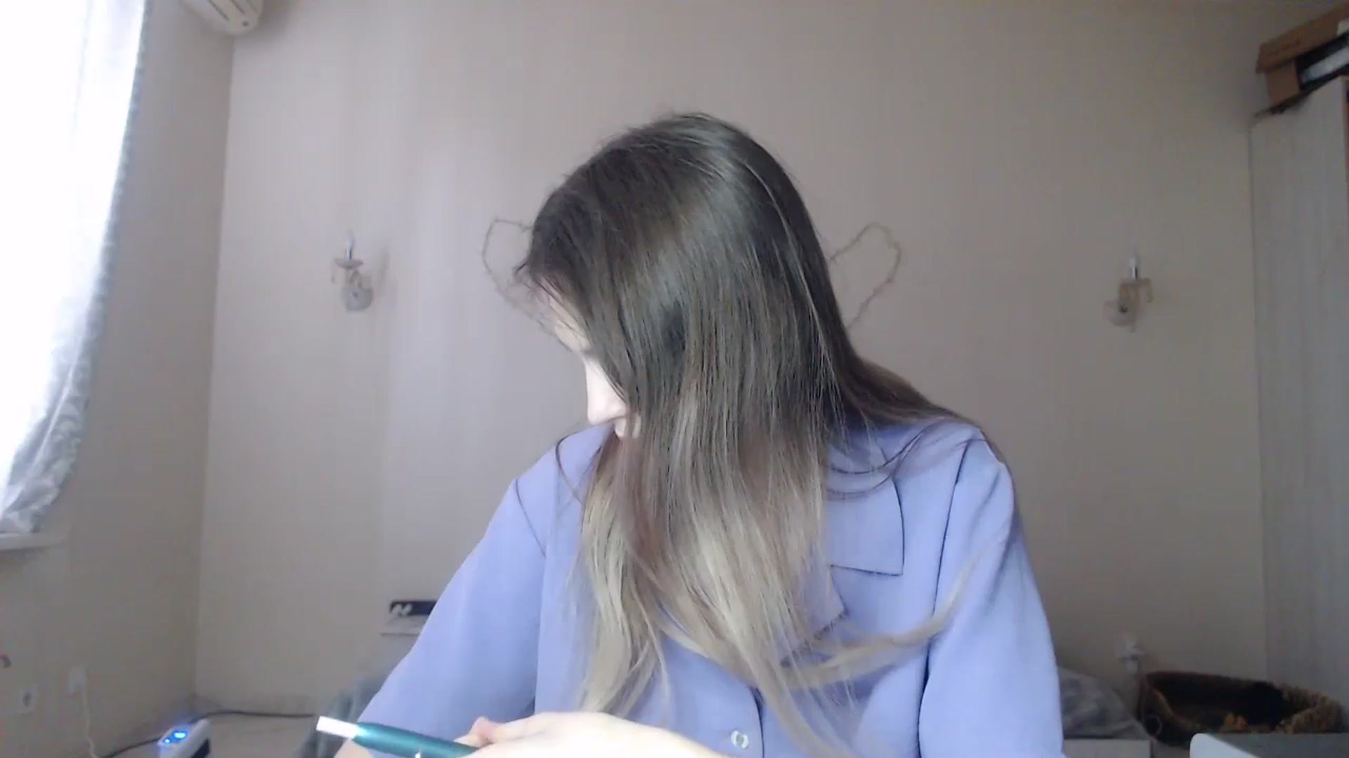 Gallery image thumbnail from Lola_vi's myfreecams stream on, 02/26/2024, 12:56 image 17 of 20