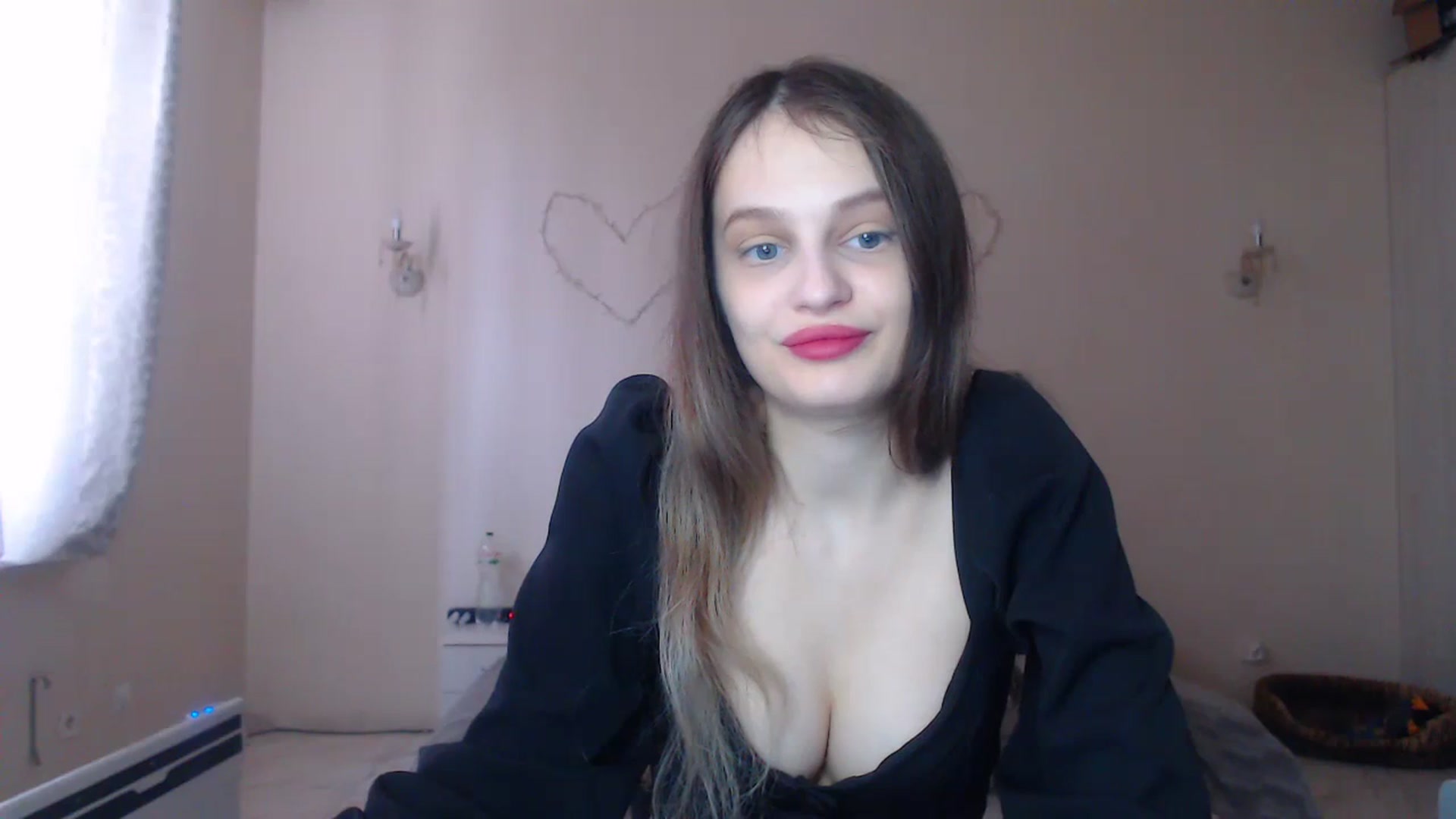 Gallery image thumbnail from Lola_vi's myfreecams stream on, 03/04/2024, 13:01 image 3 of 20