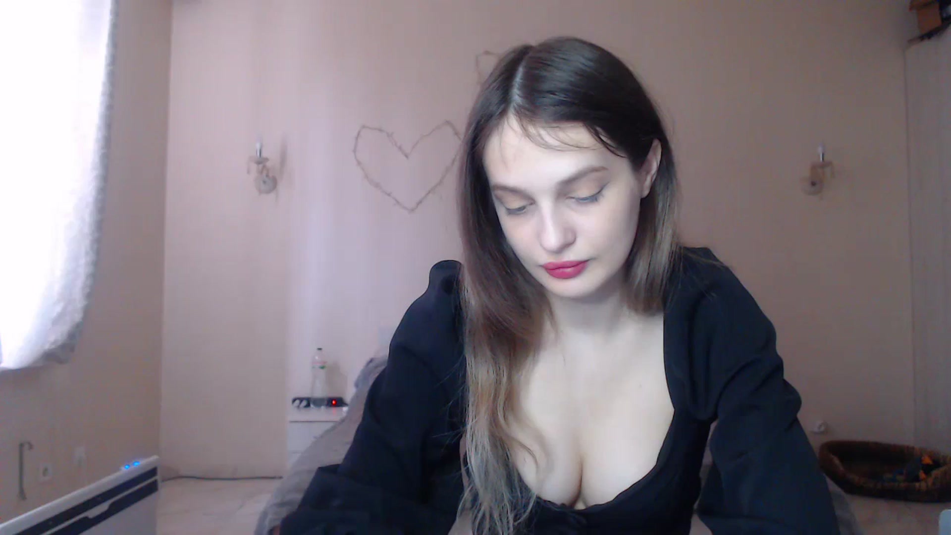 Gallery image thumbnail from Lola_vi's myfreecams stream on, 03/04/2024, 13:01 image 11 of 20