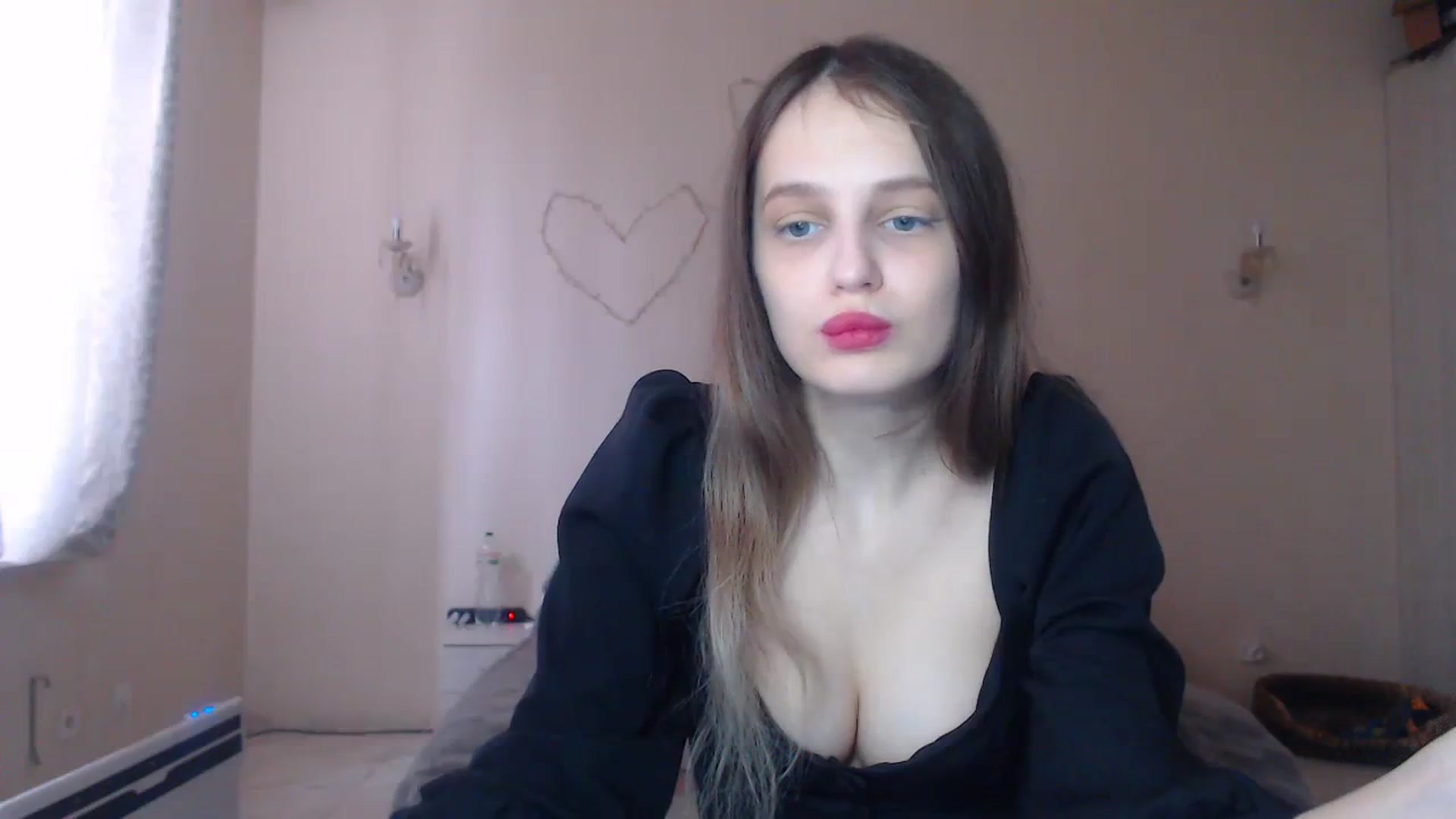 Gallery image thumbnail from Lola_vi's myfreecams stream on, 03/04/2024, 13:01 image 7 of 20