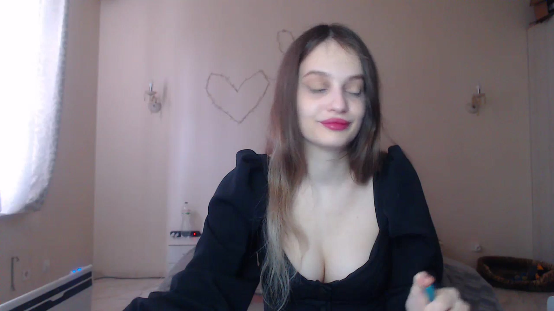 Gallery image thumbnail from Lola_vi's myfreecams stream on, 03/04/2024, 13:01 image 9 of 20