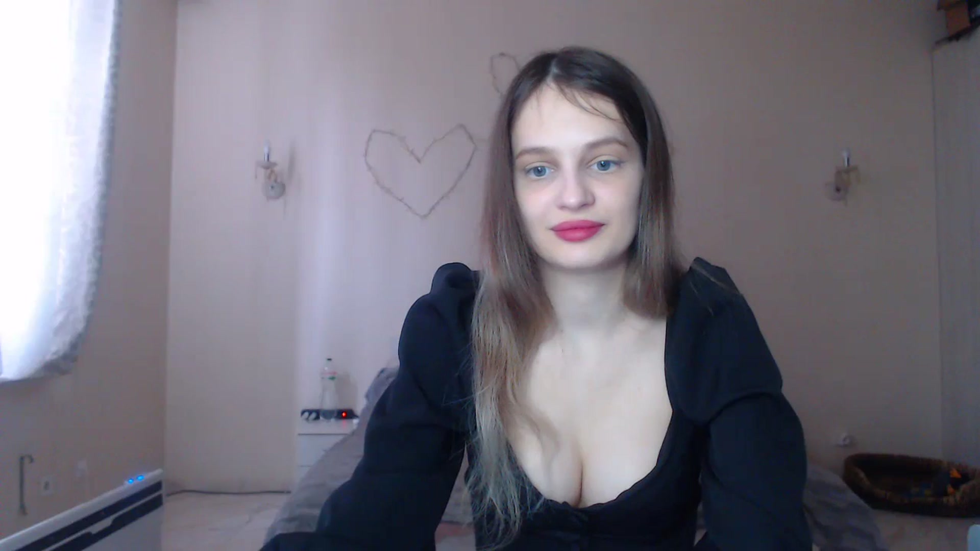 Gallery image thumbnail from Lola_vi's myfreecams stream on, 03/04/2024, 13:01 image 17 of 20