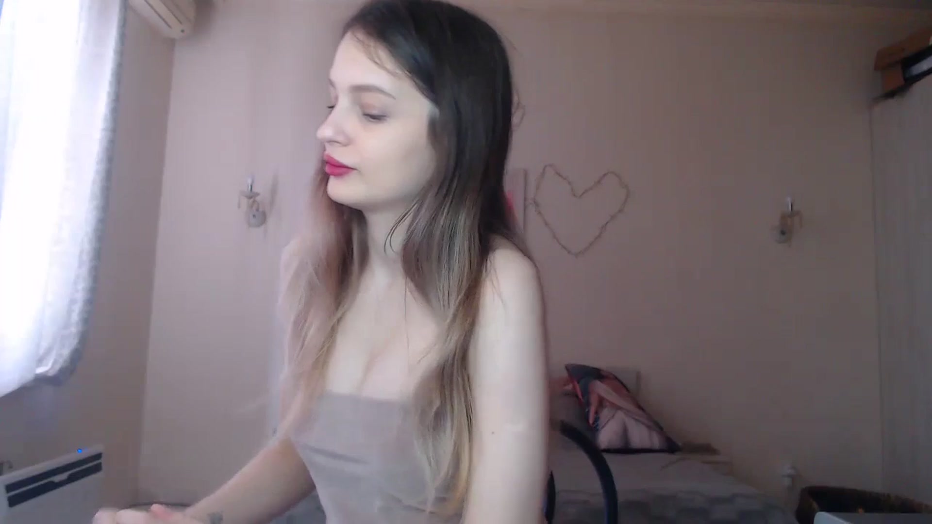Gallery image thumbnail from Lola_vi's myfreecams stream on, 03/16/2024, 12:55 image 7 of 20