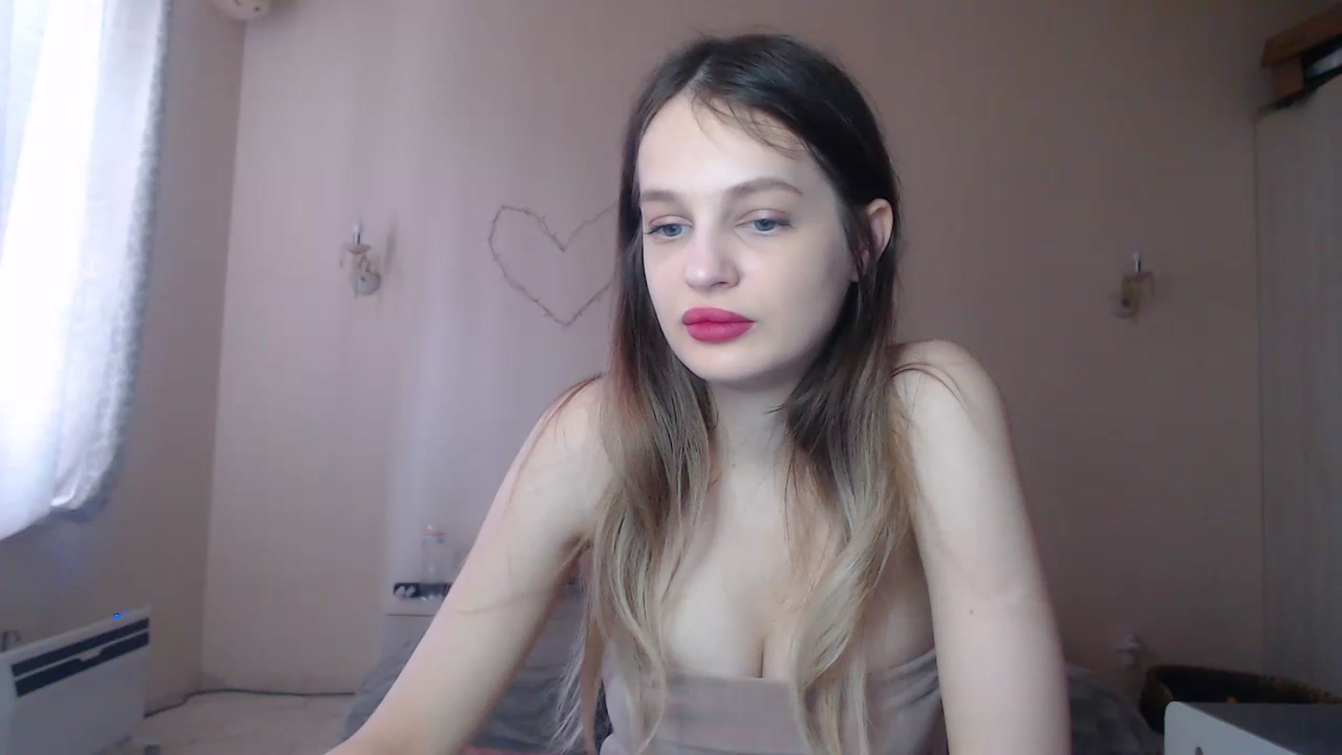 Gallery image thumbnail from Lola_vi's myfreecams stream on, 03/16/2024, 12:55 image 14 of 20