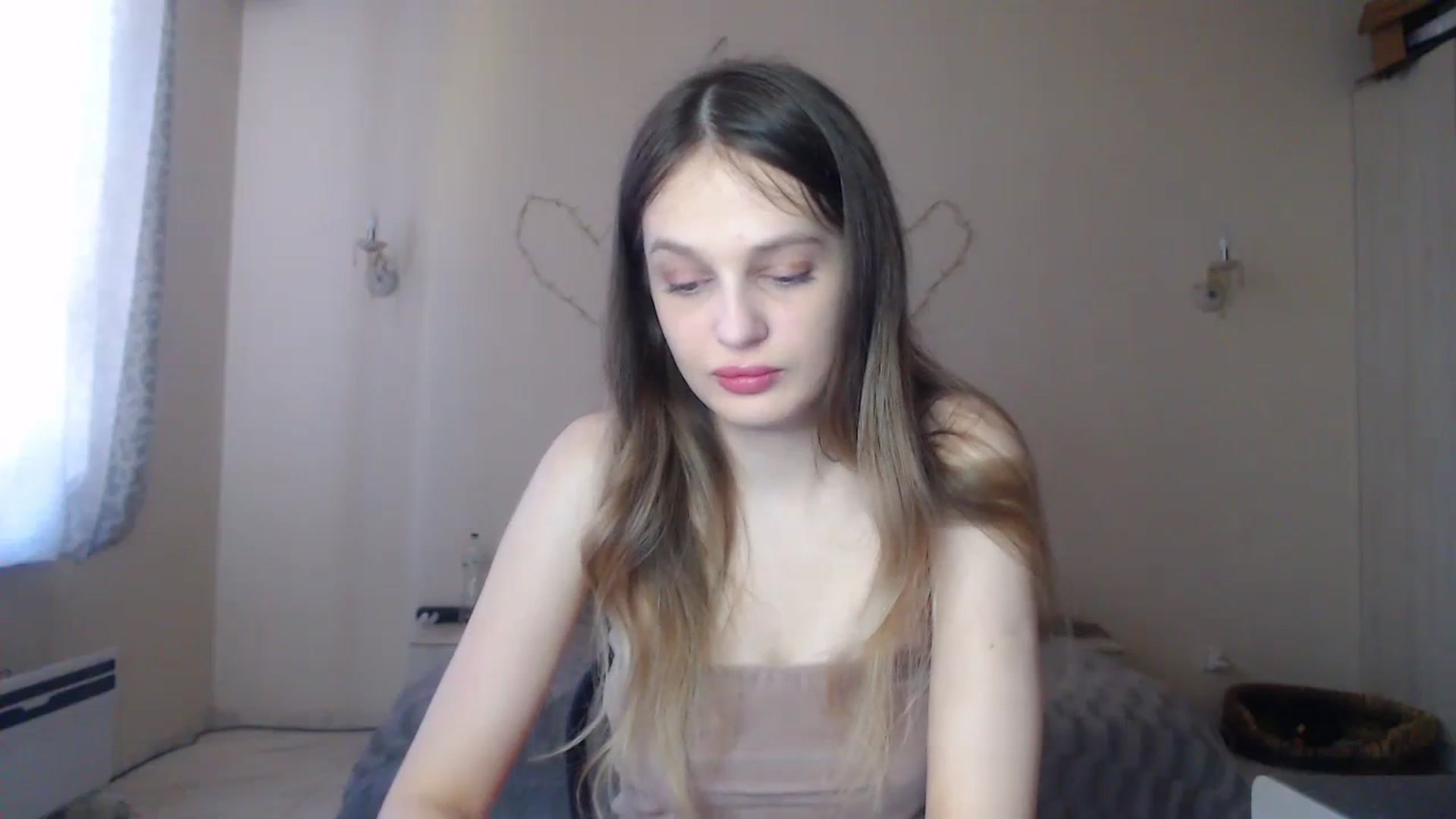 Gallery image thumbnail from Lola_vi's myfreecams stream on, 04/07/2024, 11:41 image 8 of 20