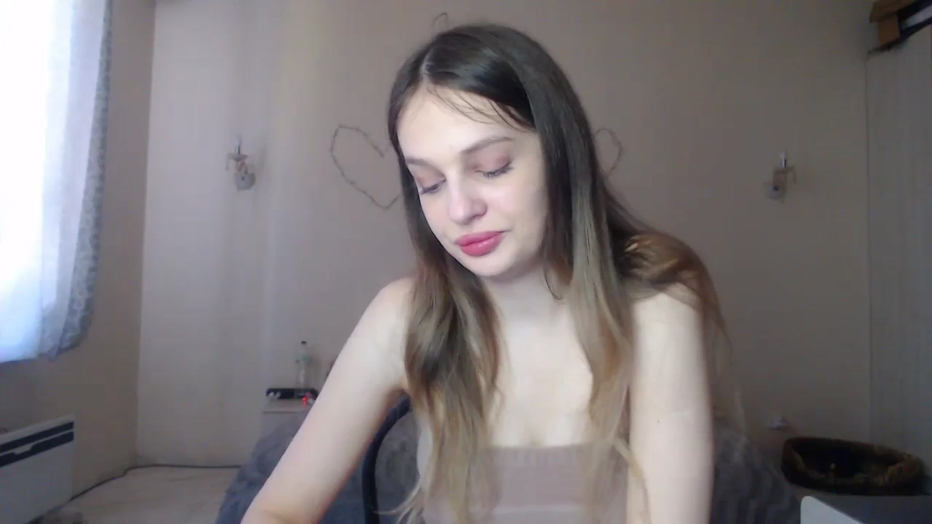 Gallery image thumbnail from Lola_vi's myfreecams stream on, 04/07/2024, 11:41 image 7 of 20