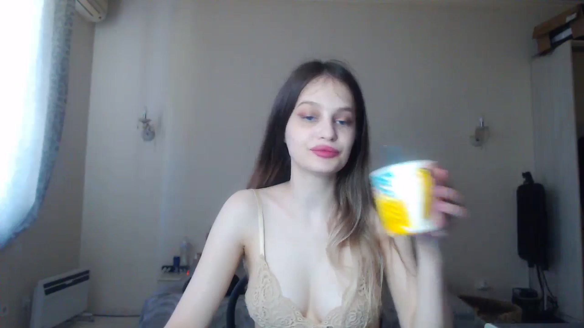 Gallery image thumbnail from Lola_vi's myfreecams stream on, 04/30/2024, 11:46 image 14 of 20