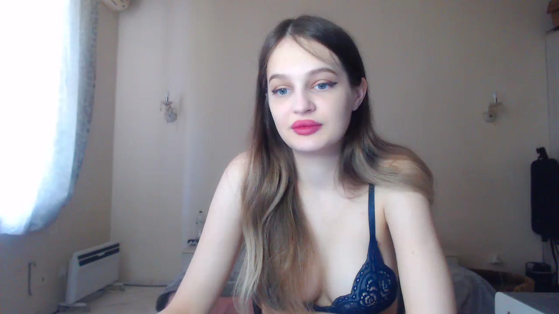 Gallery image thumbnail from Lola_vi's myfreecams stream on, 05/06/2024, 12:04 image 10 of 20
