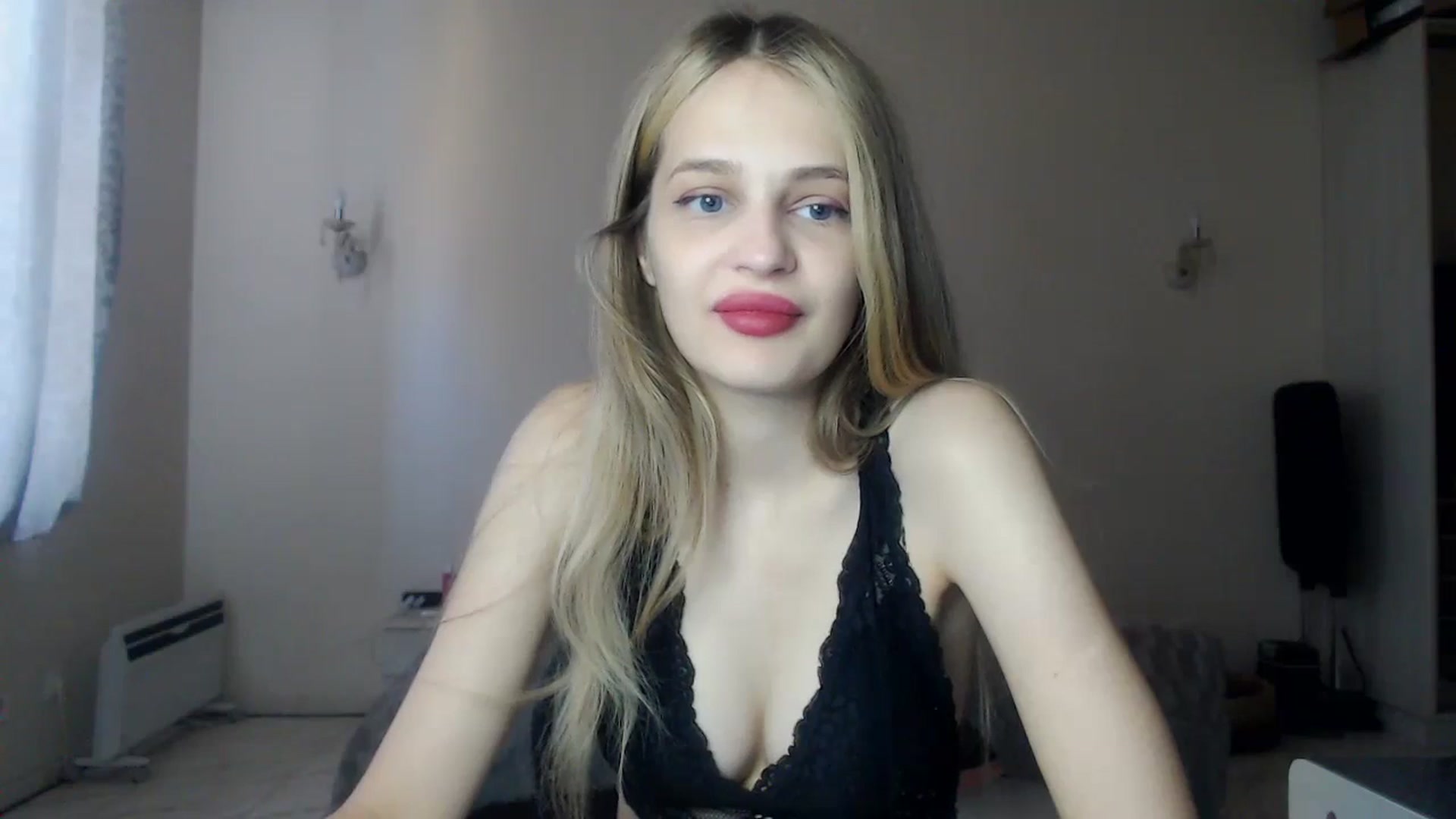 Gallery image thumbnail from Lola_vi's myfreecams stream on, 08/15/2024, 12:14 image 14 of 20