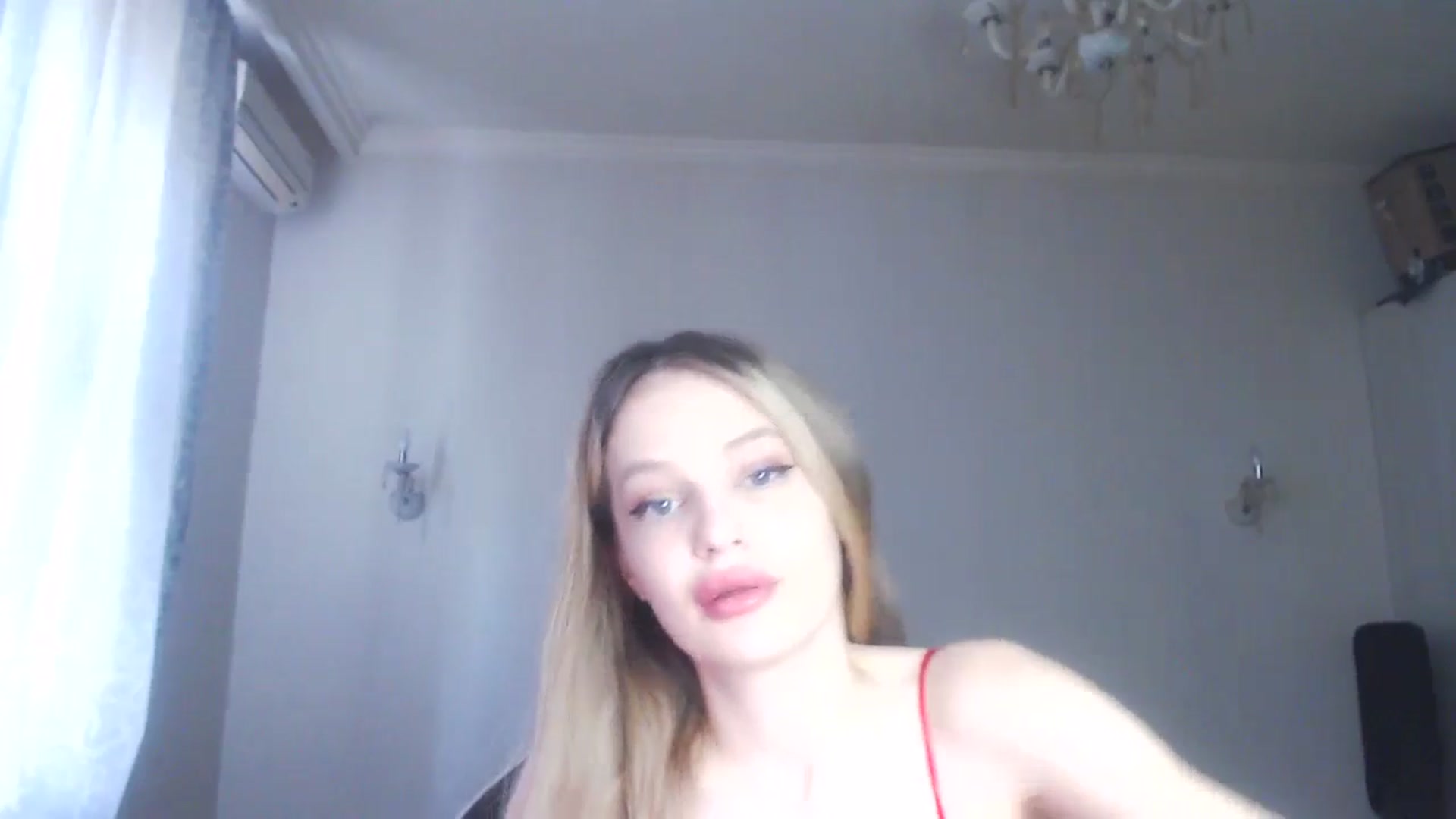Gallery image thumbnail from Lola_vi's myfreecams stream on, 10/29/2024, 12:56 image 14 of 20