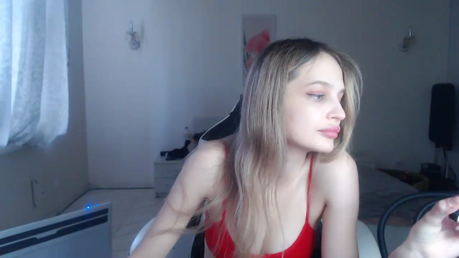 Gallery image thumbnail from Lola_vi's myfreecams stream on, 11/20/2024, 12:59 image 19 of 20
