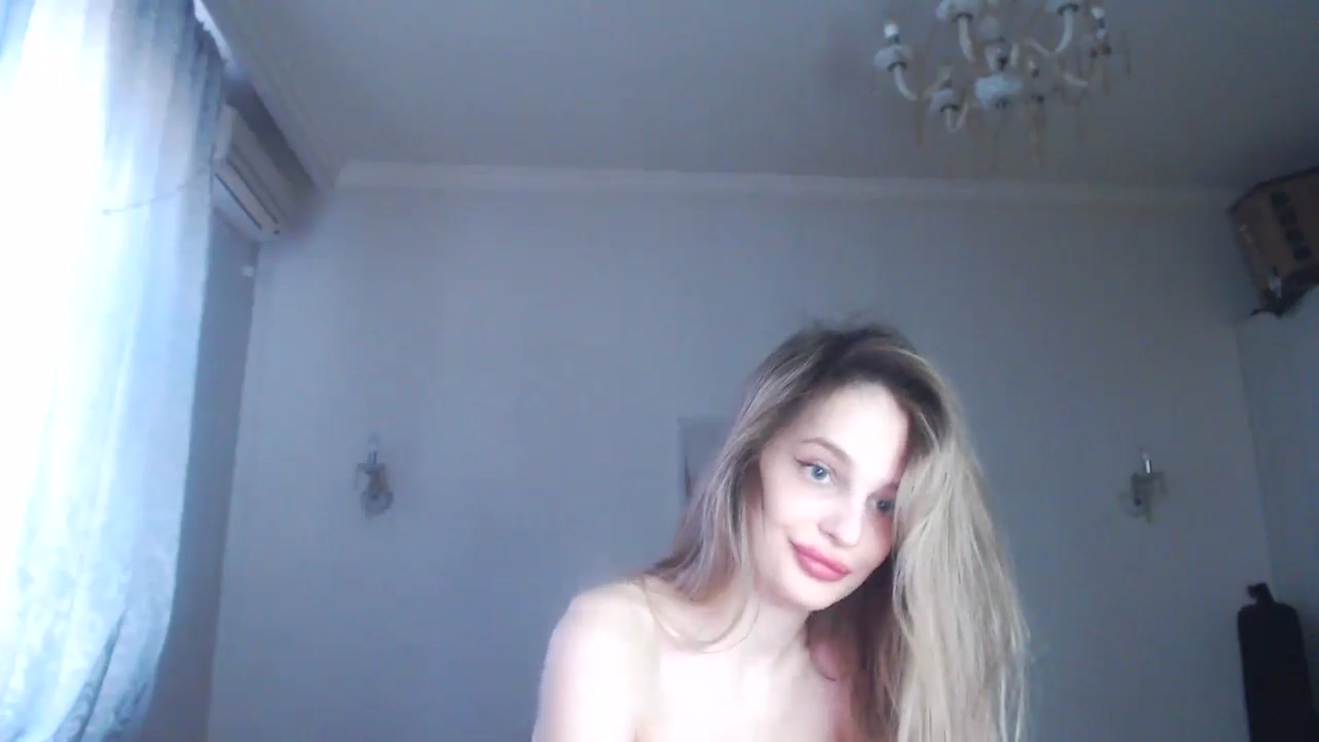 Gallery image thumbnail from Lola_vi's myfreecams stream on, 12/31/2024, 13:01 image 19 of 20