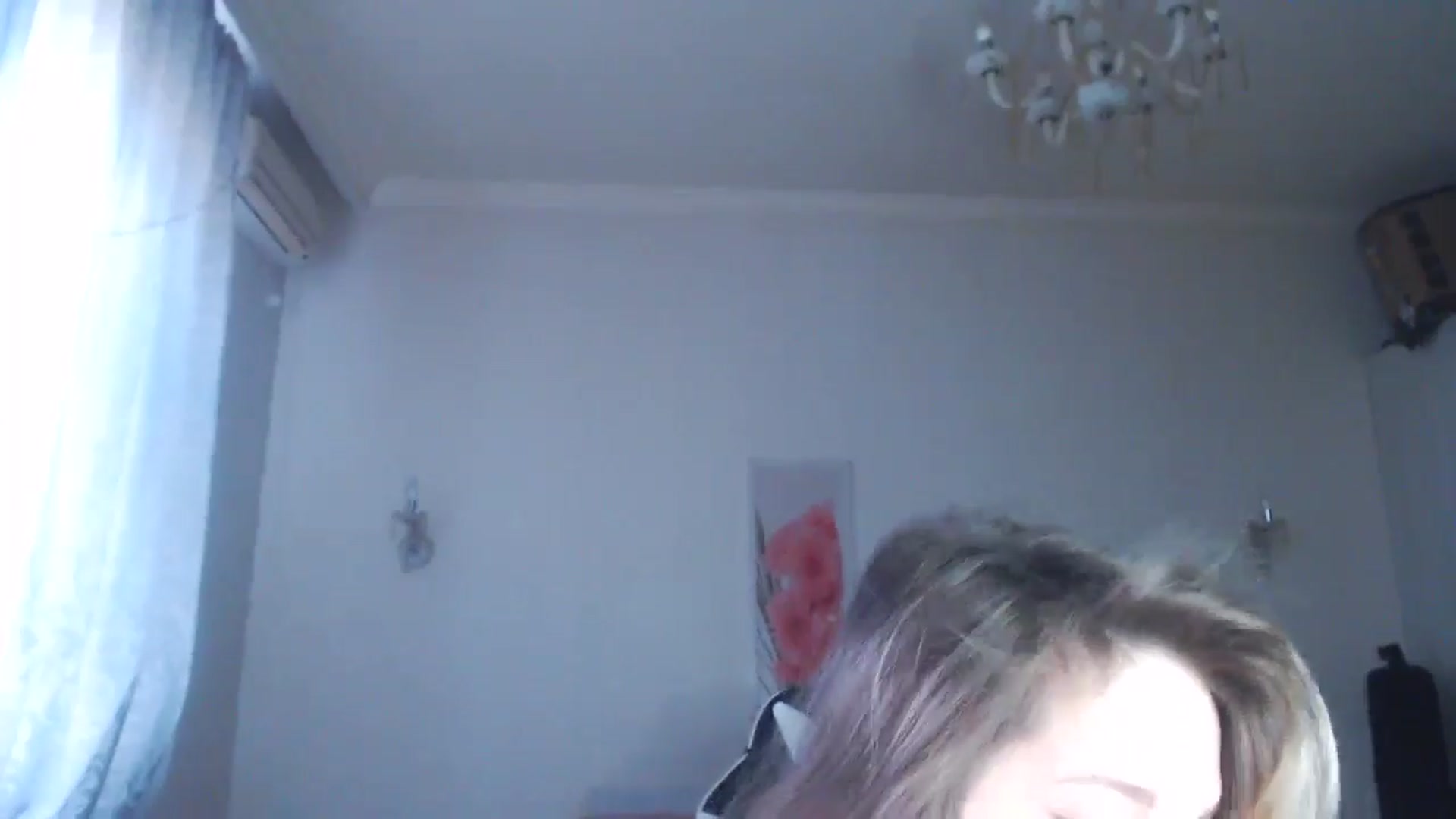 Gallery image thumbnail from Lola_vi's myfreecams stream on, 12/31/2024, 13:01 image 18 of 20