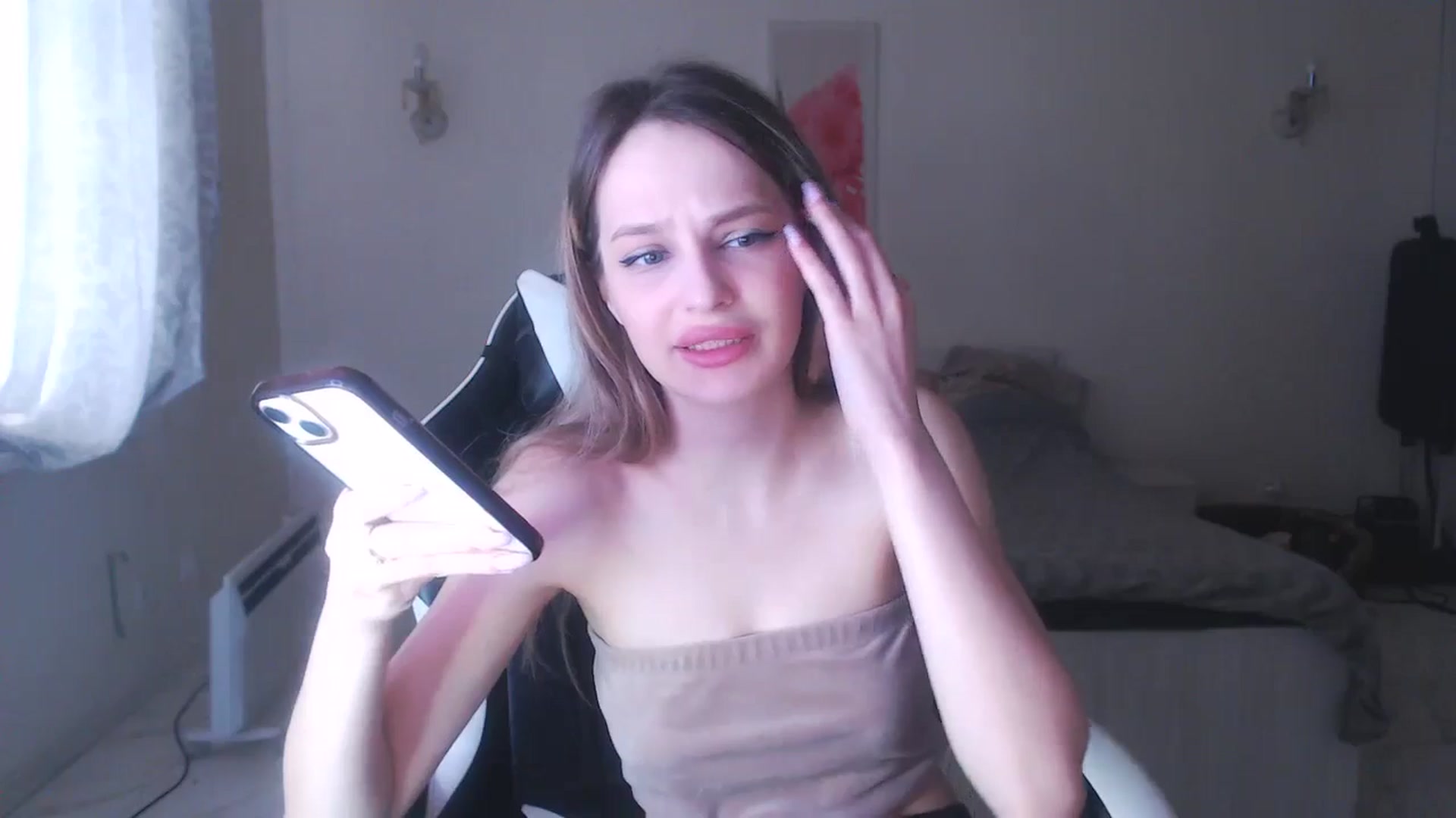 Gallery image thumbnail from Lola_vi's myfreecams stream on, 02/03/2025, 13:03 image 17 of 20
