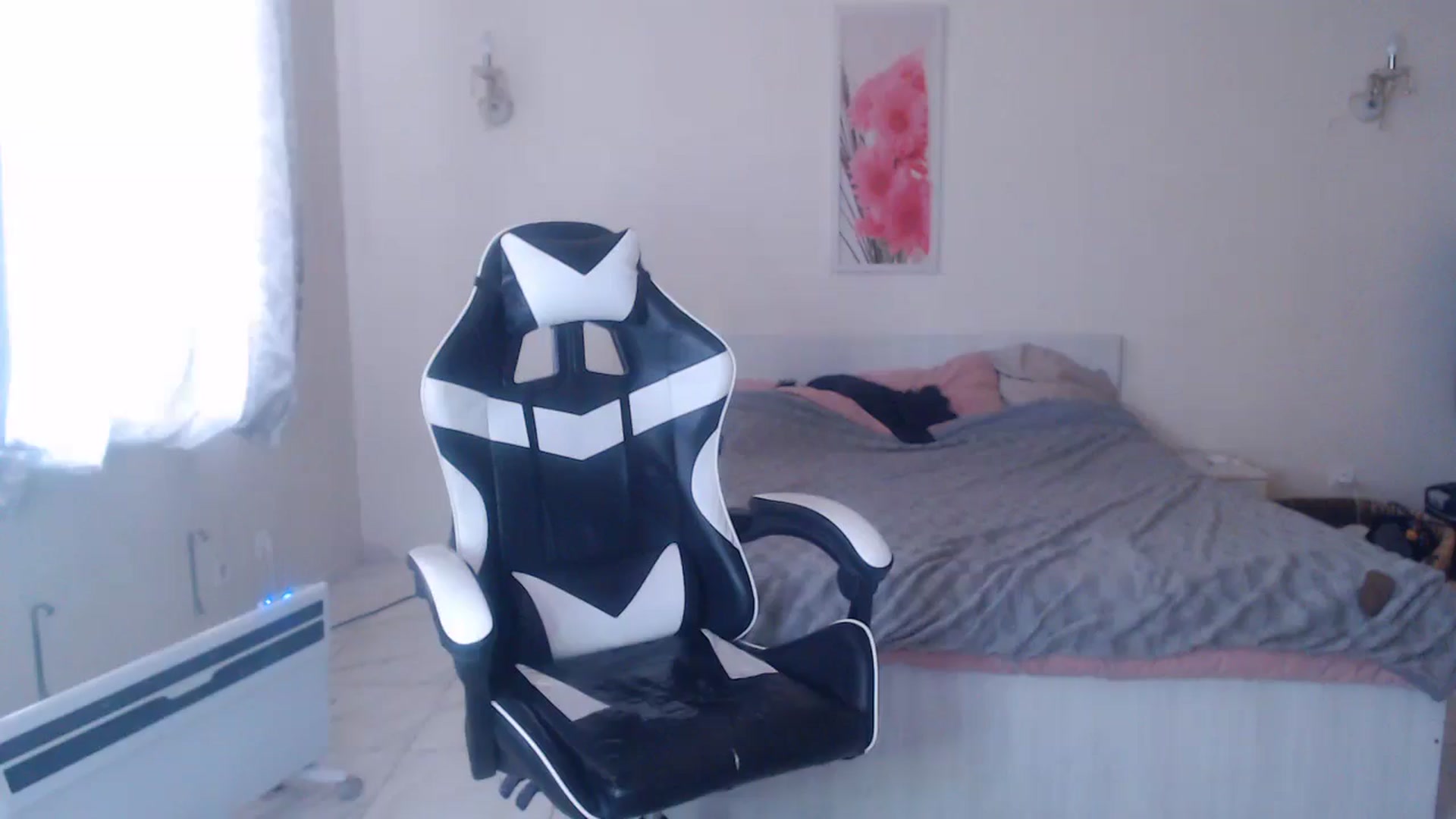 Gallery image thumbnail from Lola_vi's myfreecams stream on, 02/08/2025, 12:41 image 1 of 20