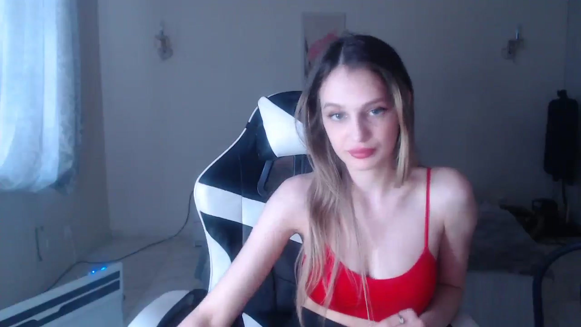 Gallery image thumbnail from Lola_vi's myfreecams stream on, 02/09/2025, 12:47 image 20 of 20
