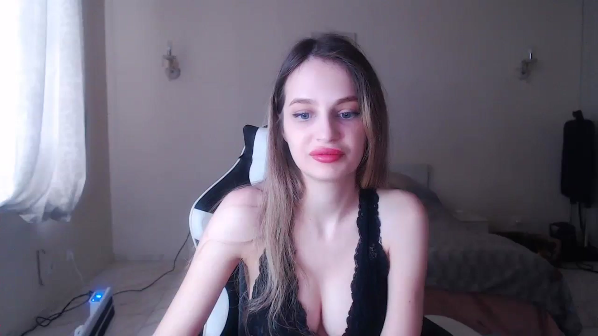 Gallery image thumbnail from Lola_vi's myfreecams stream on, 02/15/2025, 12:48 image 15 of 20