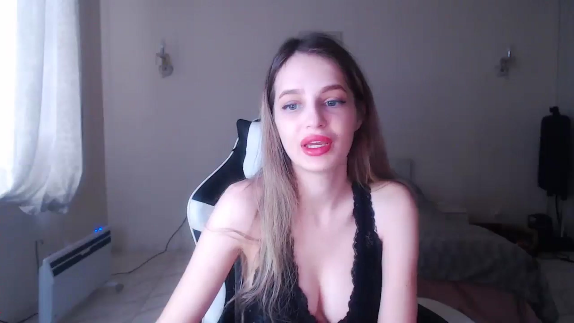 Gallery image thumbnail from Lola_vi's myfreecams stream on, 02/15/2025, 12:48 image 8 of 20