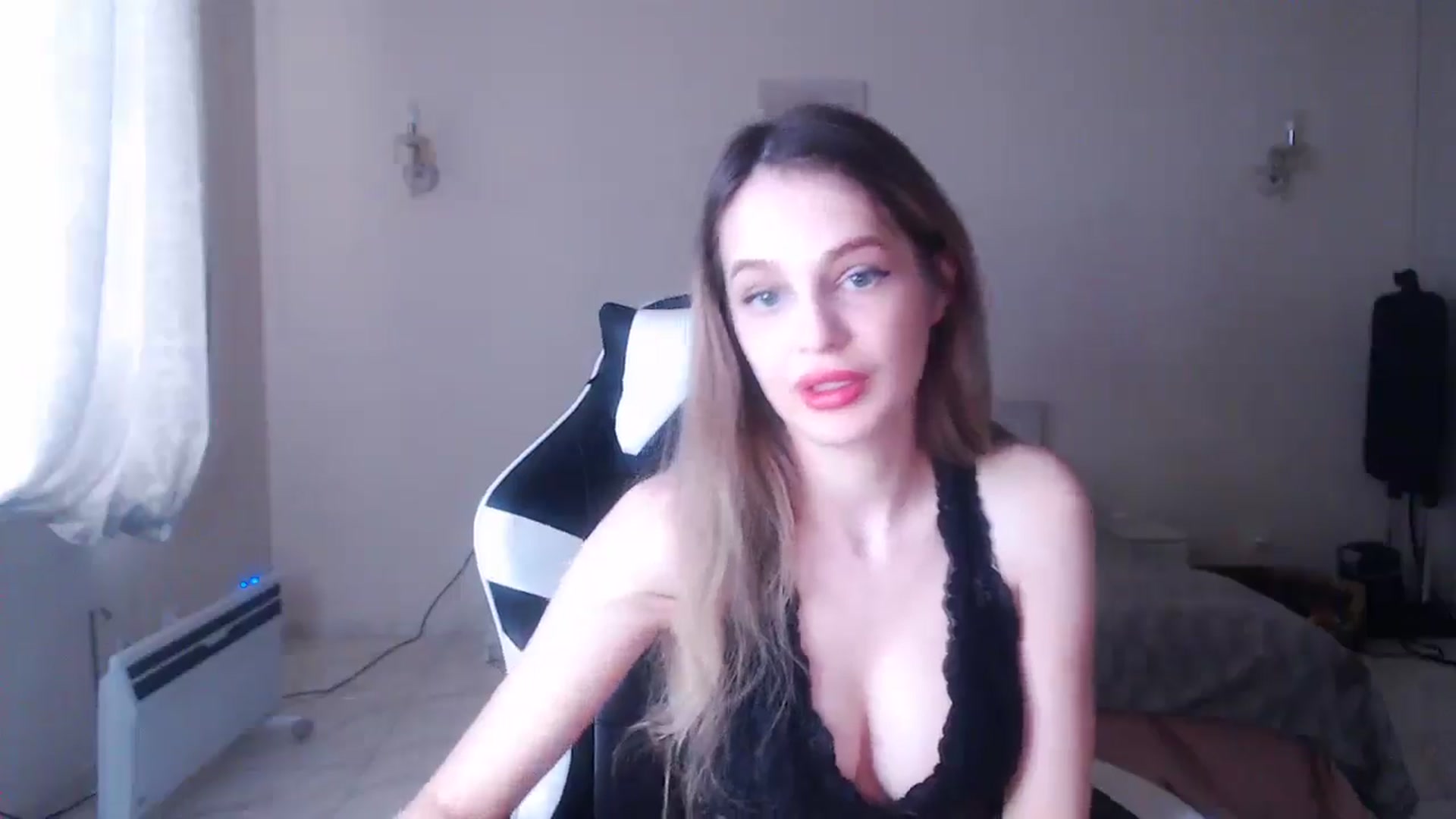 Gallery image thumbnail from Lola_vi's myfreecams stream on, 02/15/2025, 12:48 image 9 of 20