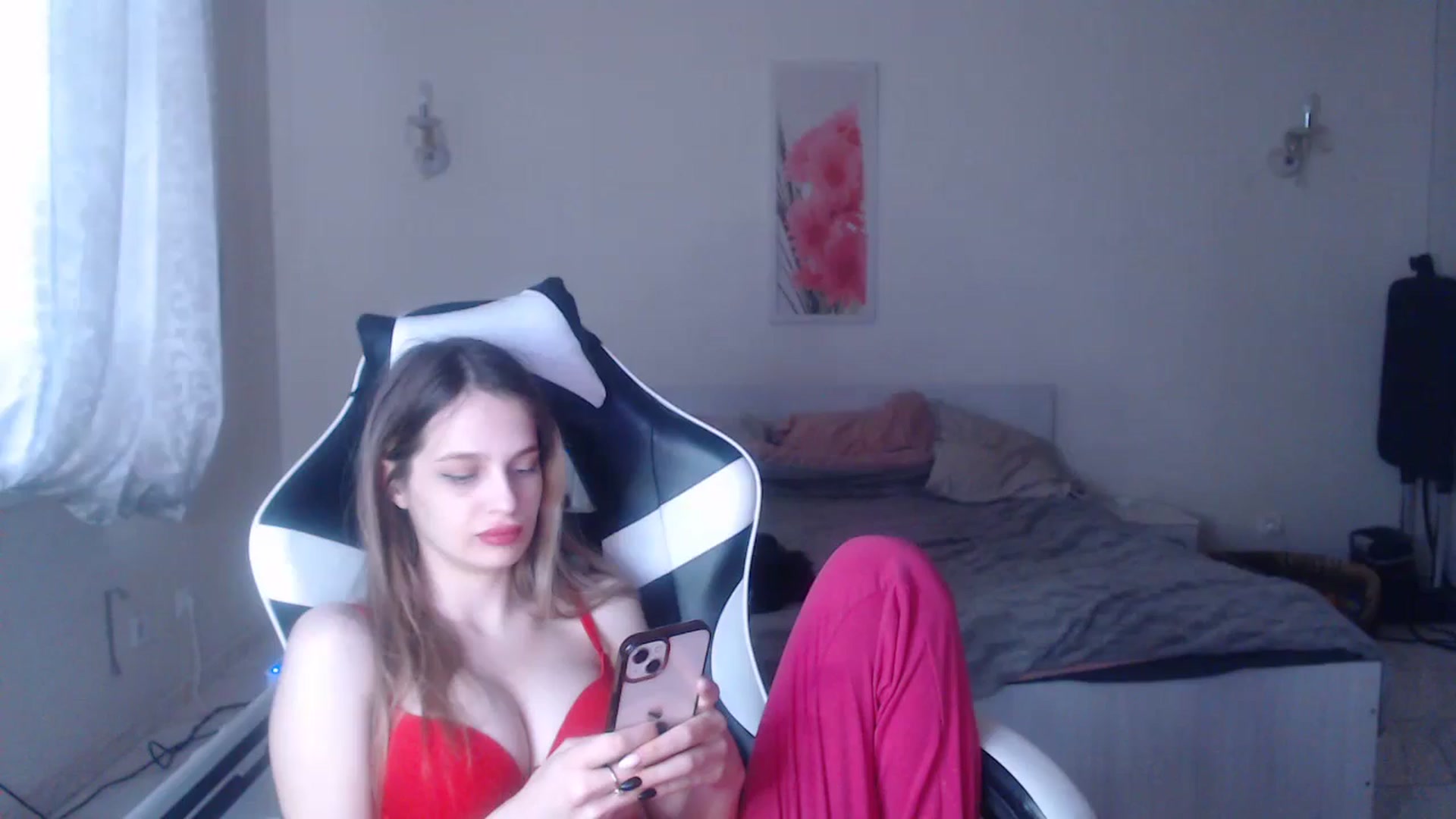 Gallery image thumbnail from Lola_vi's myfreecams stream on, 02/16/2025, 14:25 image 20 of 20