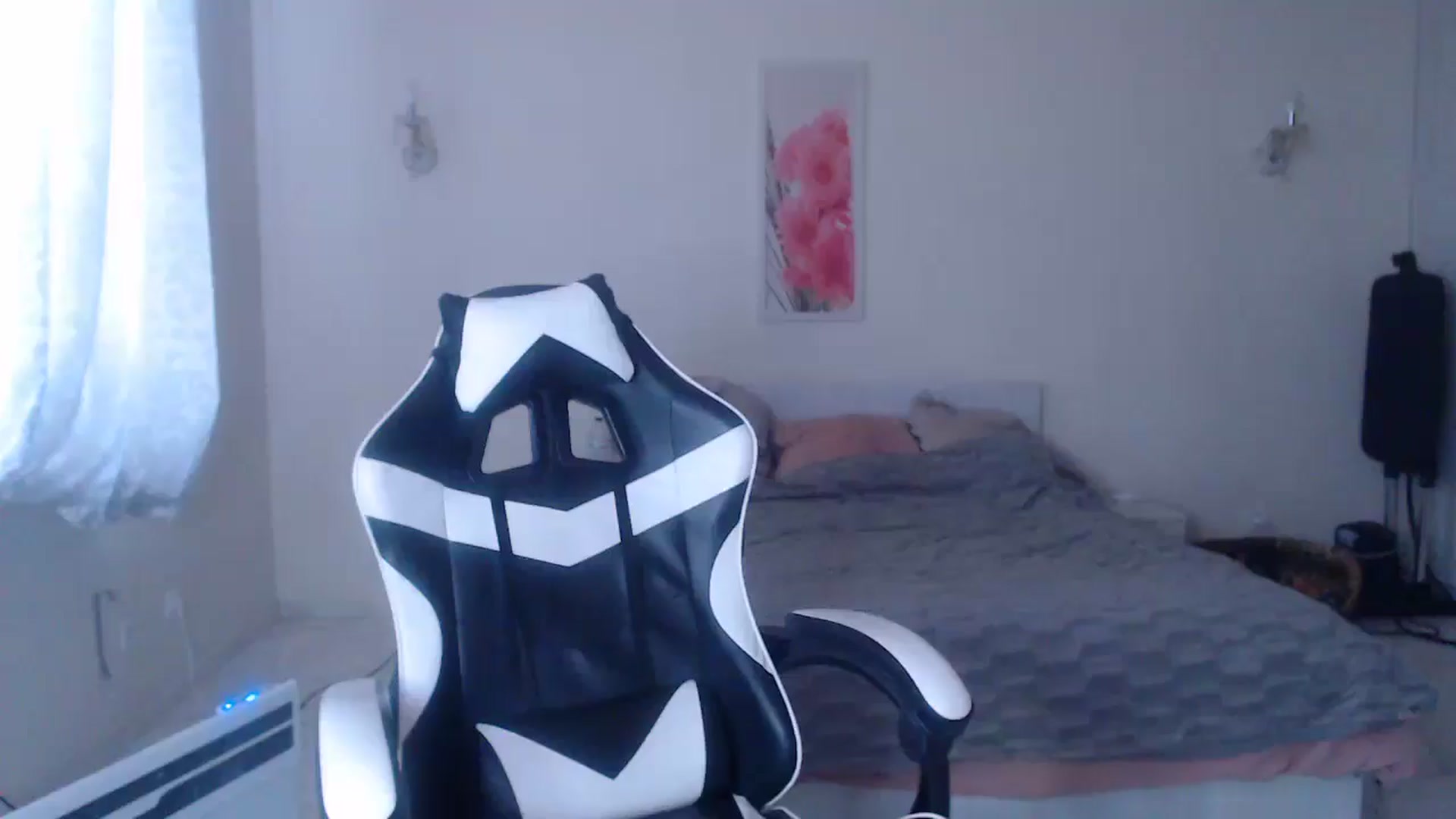 Gallery image thumbnail from Lola_vi's myfreecams stream on, 02/19/2025, 12:34 image 18 of 20