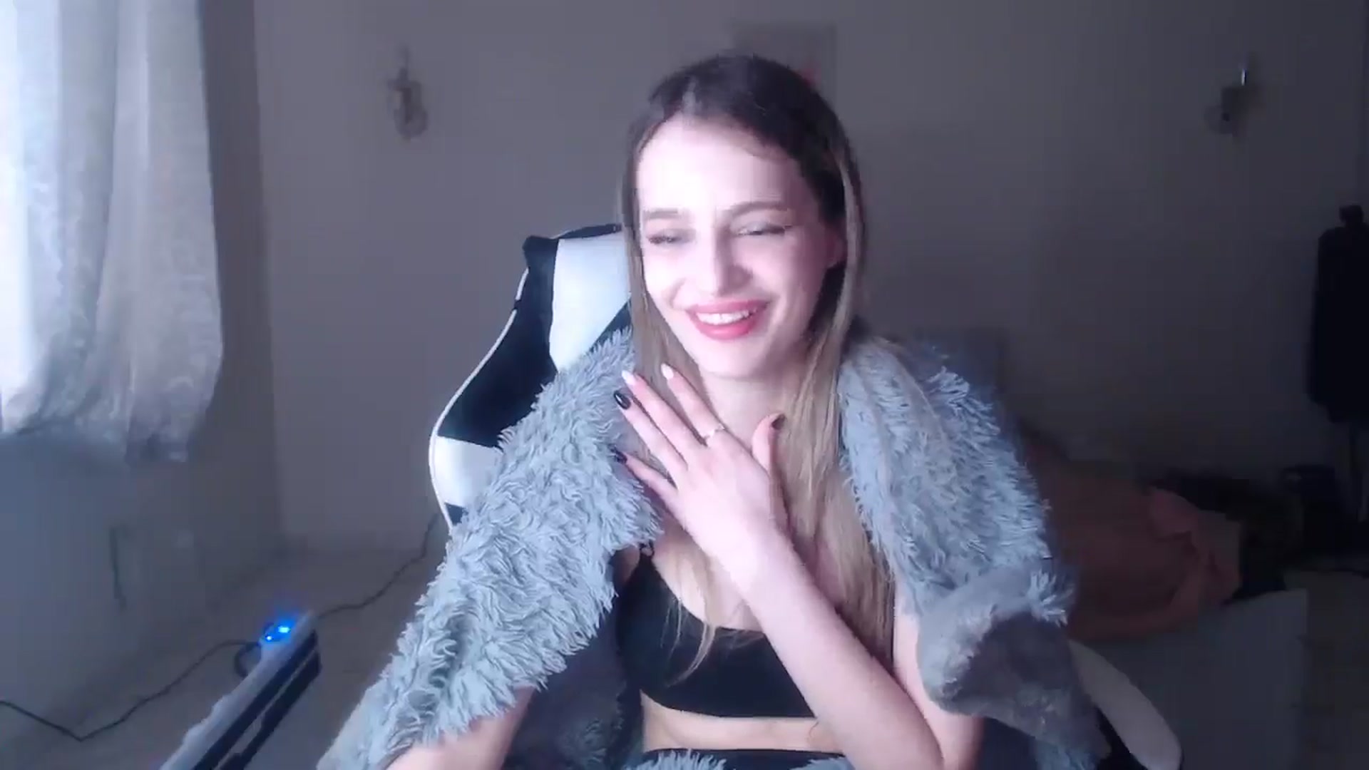Gallery image thumbnail from Lola_vi's myfreecams stream on, 02/20/2025, 12:51 image 15 of 20
