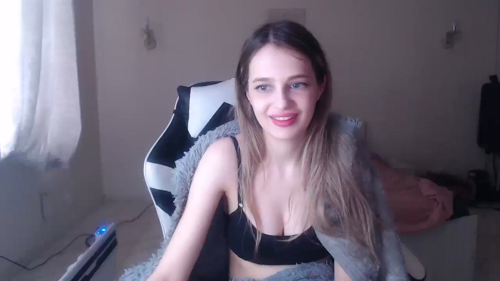 Gallery image thumbnail from Lola_vi's myfreecams stream on, 02/20/2025, 12:51 image 6 of 20