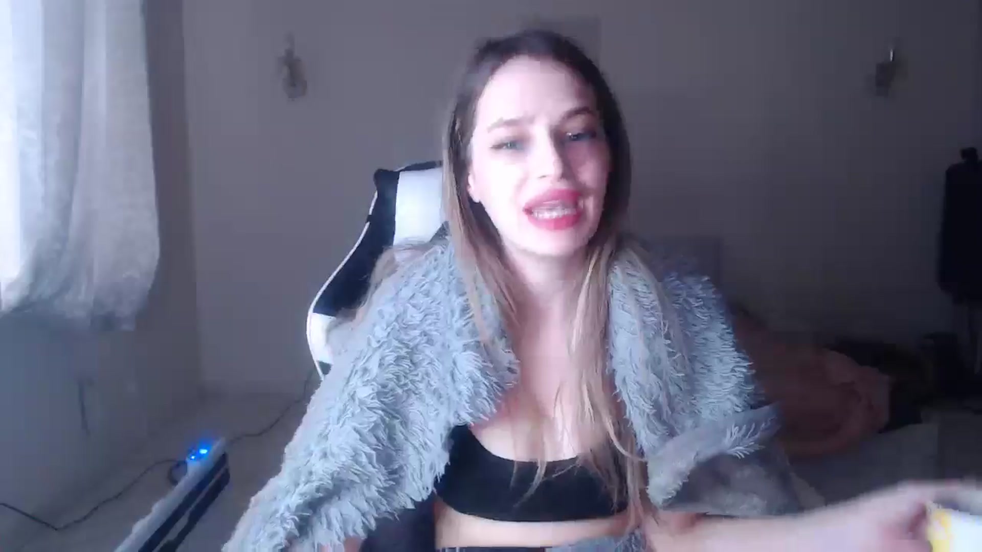 Gallery image thumbnail from Lola_vi's myfreecams stream on, 02/20/2025, 12:51 image 14 of 20