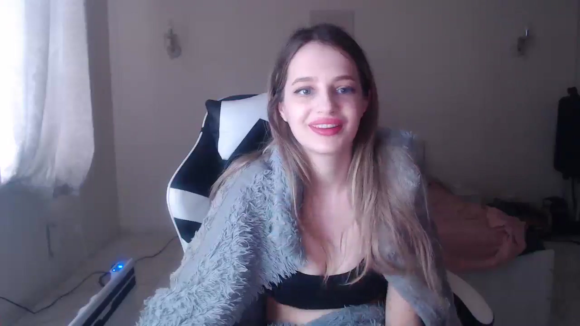 Gallery image thumbnail from Lola_vi's myfreecams stream on, 02/20/2025, 12:51 image 7 of 20
