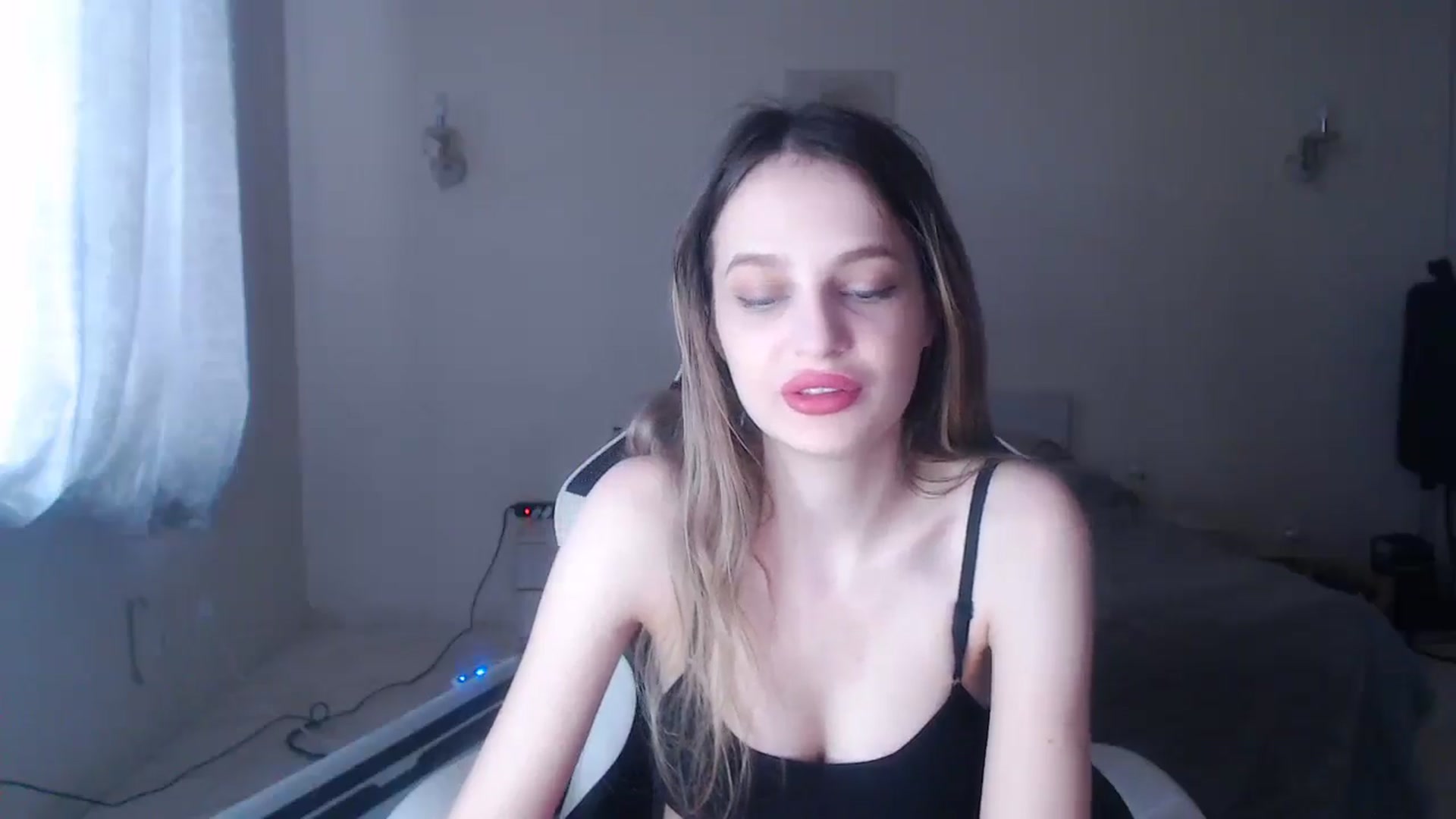 Gallery image thumbnail from Lola_vi's myfreecams stream on, 02/27/2025, 12:52 image 14 of 20