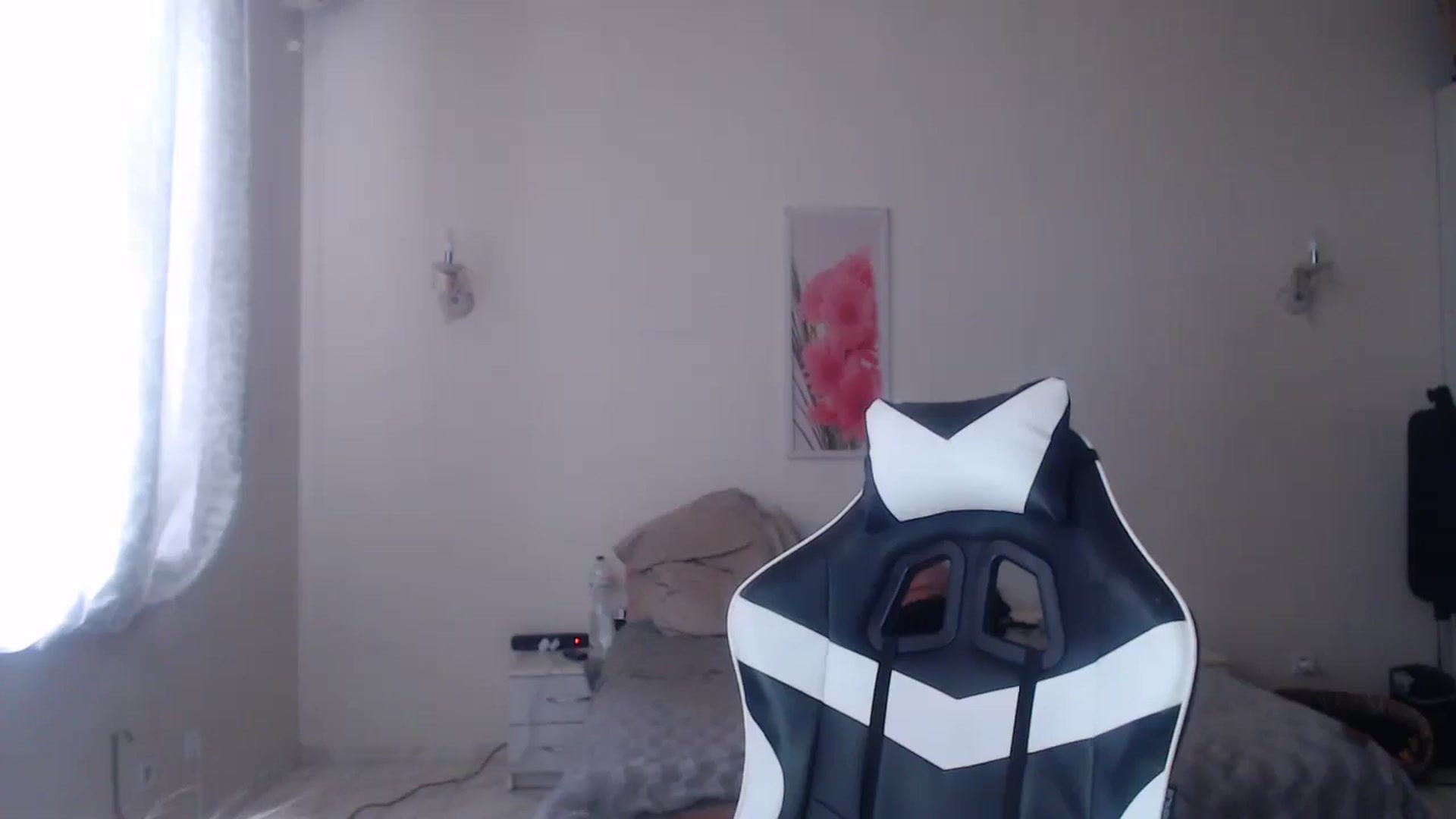 Gallery image thumbnail from Lola_vi's myfreecams stream on, 03/19/2025, 12:02 image 7 of 20