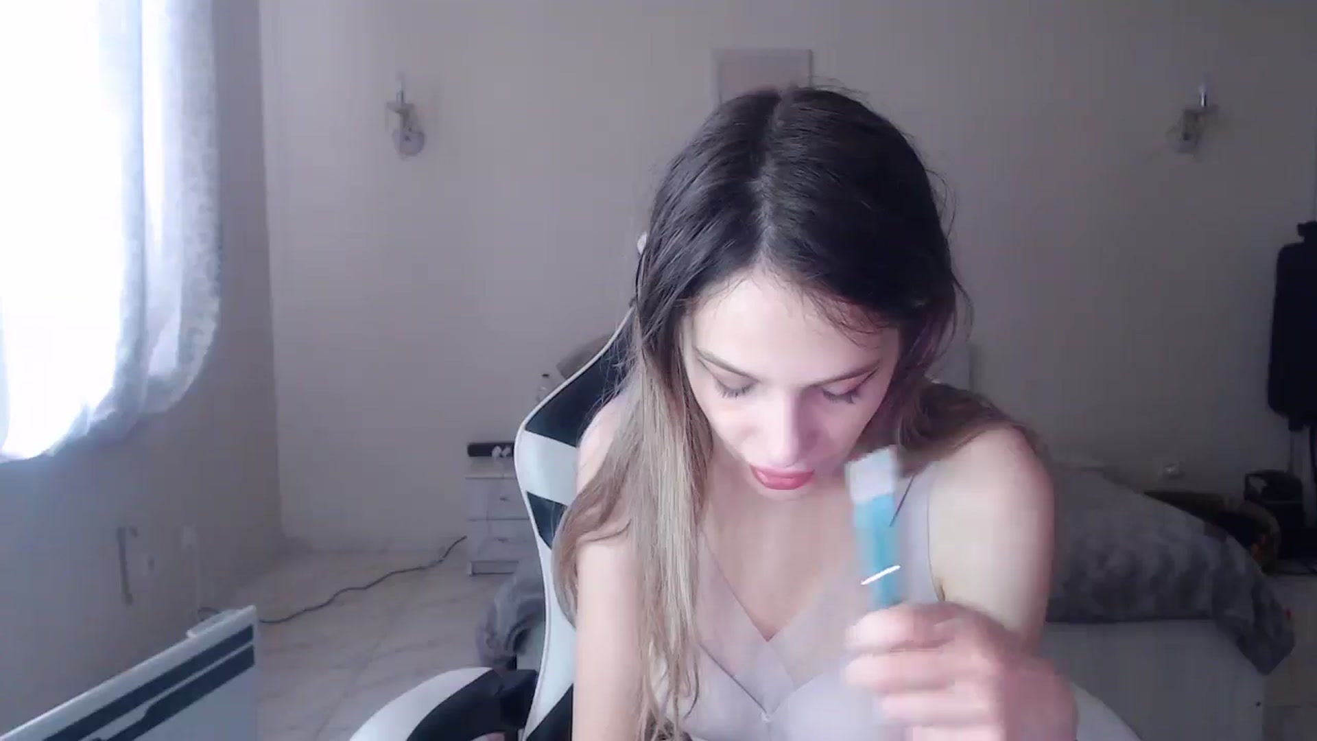 Gallery image thumbnail from Lola_vi's myfreecams stream on, 03/19/2025, 12:15 image 6 of 20