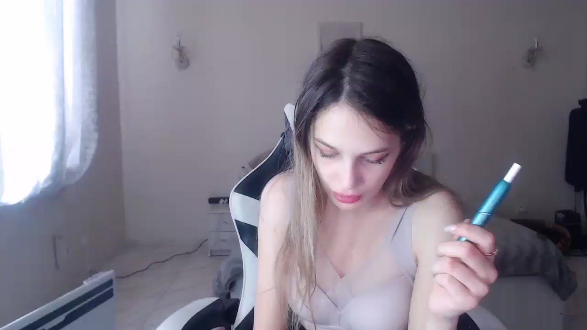 Gallery image thumbnail from Lola_vi's myfreecams stream on, 03/19/2025, 12:15 image 8 of 20