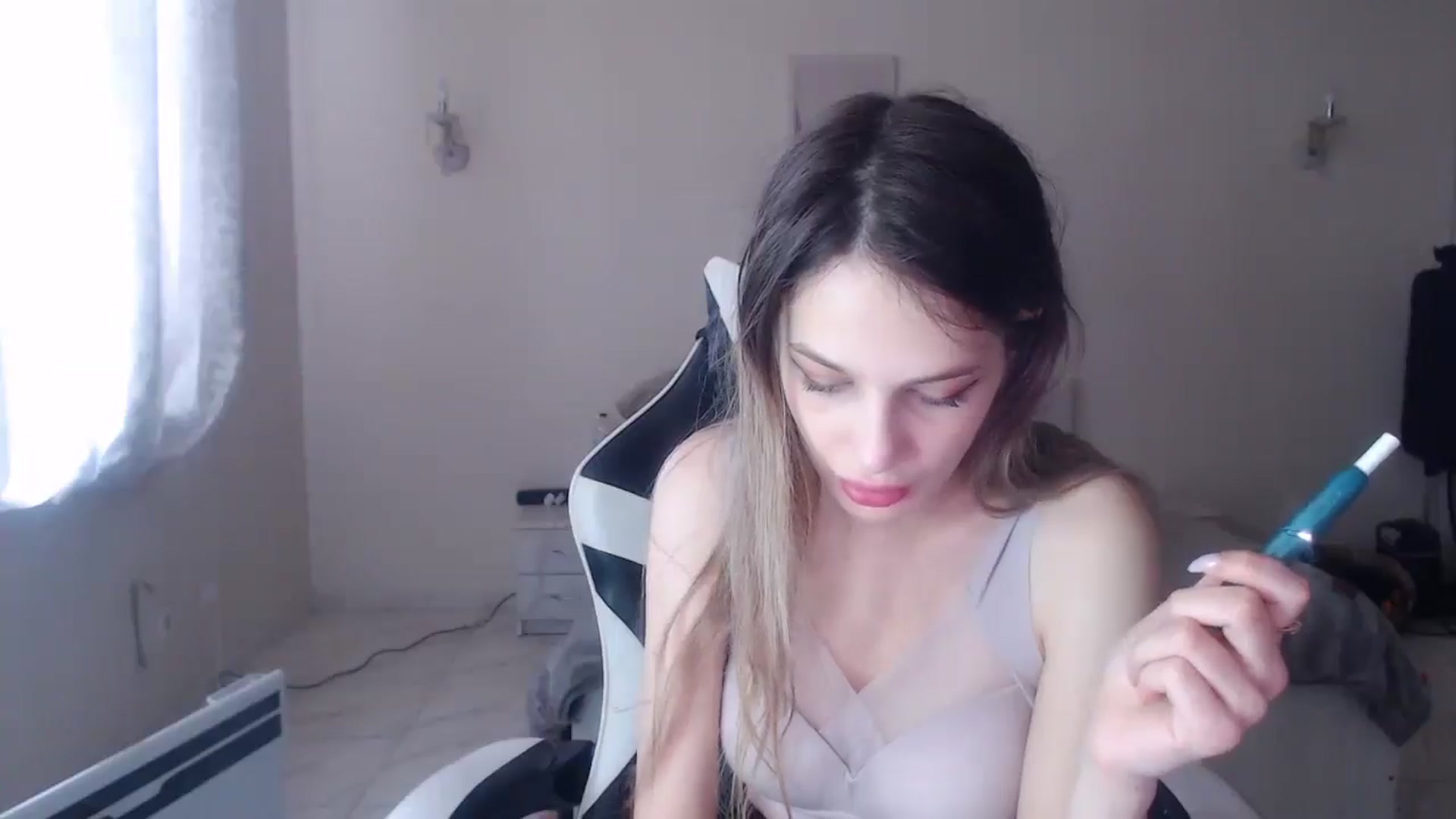 Gallery image thumbnail from Lola_vi's myfreecams stream on, 03/19/2025, 12:15 image 7 of 20