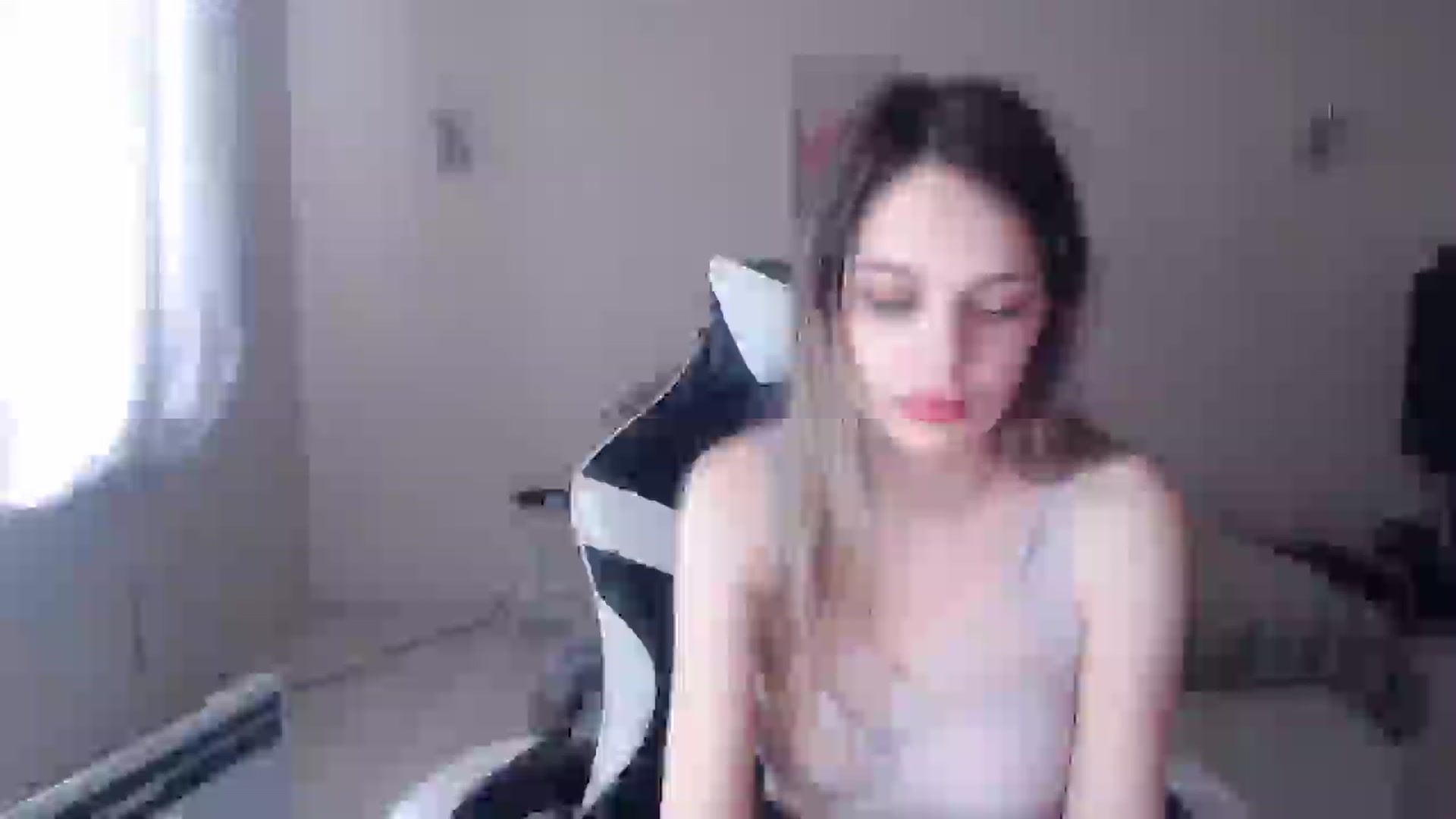 Gallery image thumbnail from Lola_vi's myfreecams stream on, 03/19/2025, 12:15 image 13 of 20