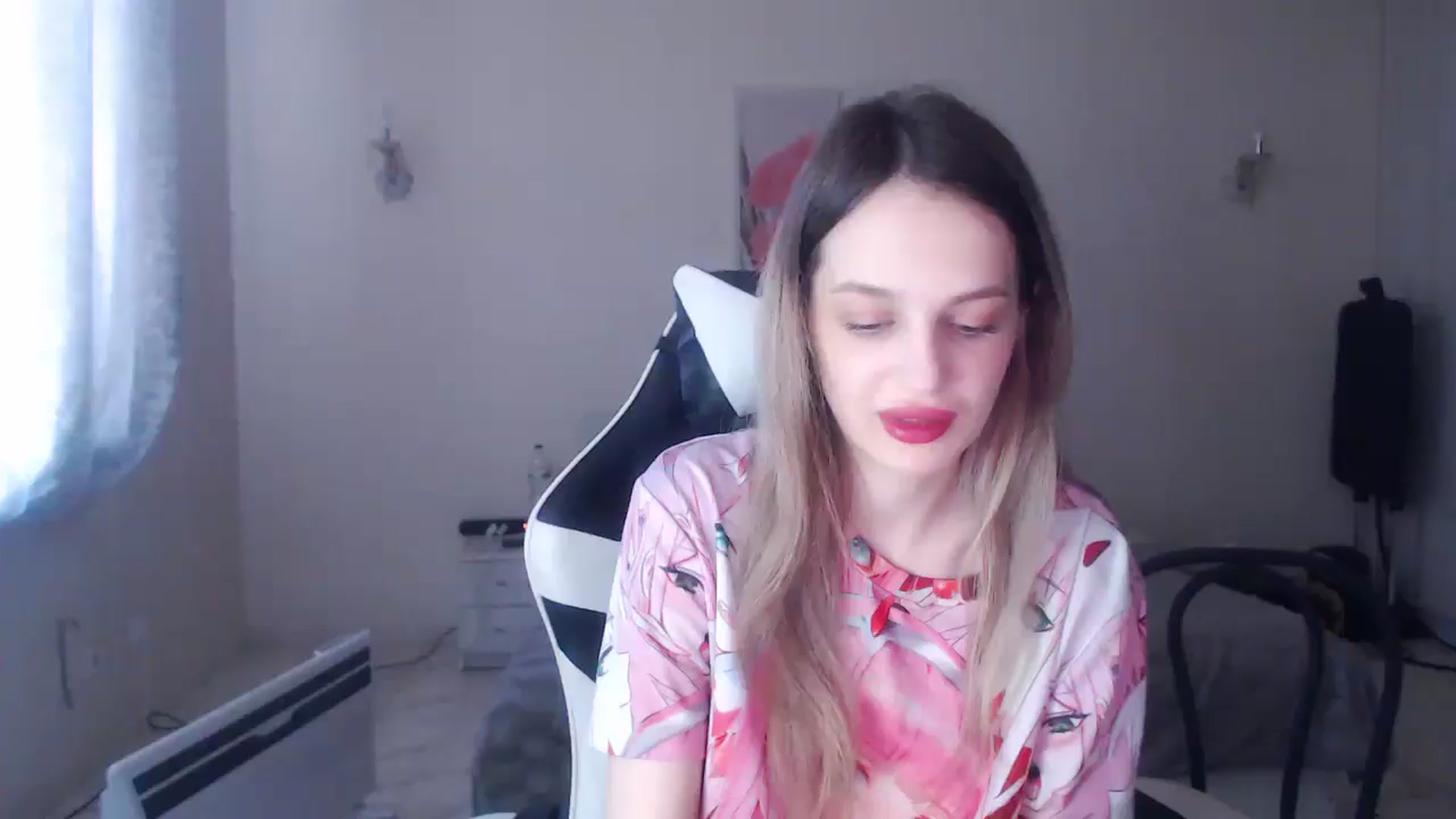 Gallery image thumbnail from Lola_vi's myfreecams stream on, 03/20/2025, 12:13 image 16 of 20