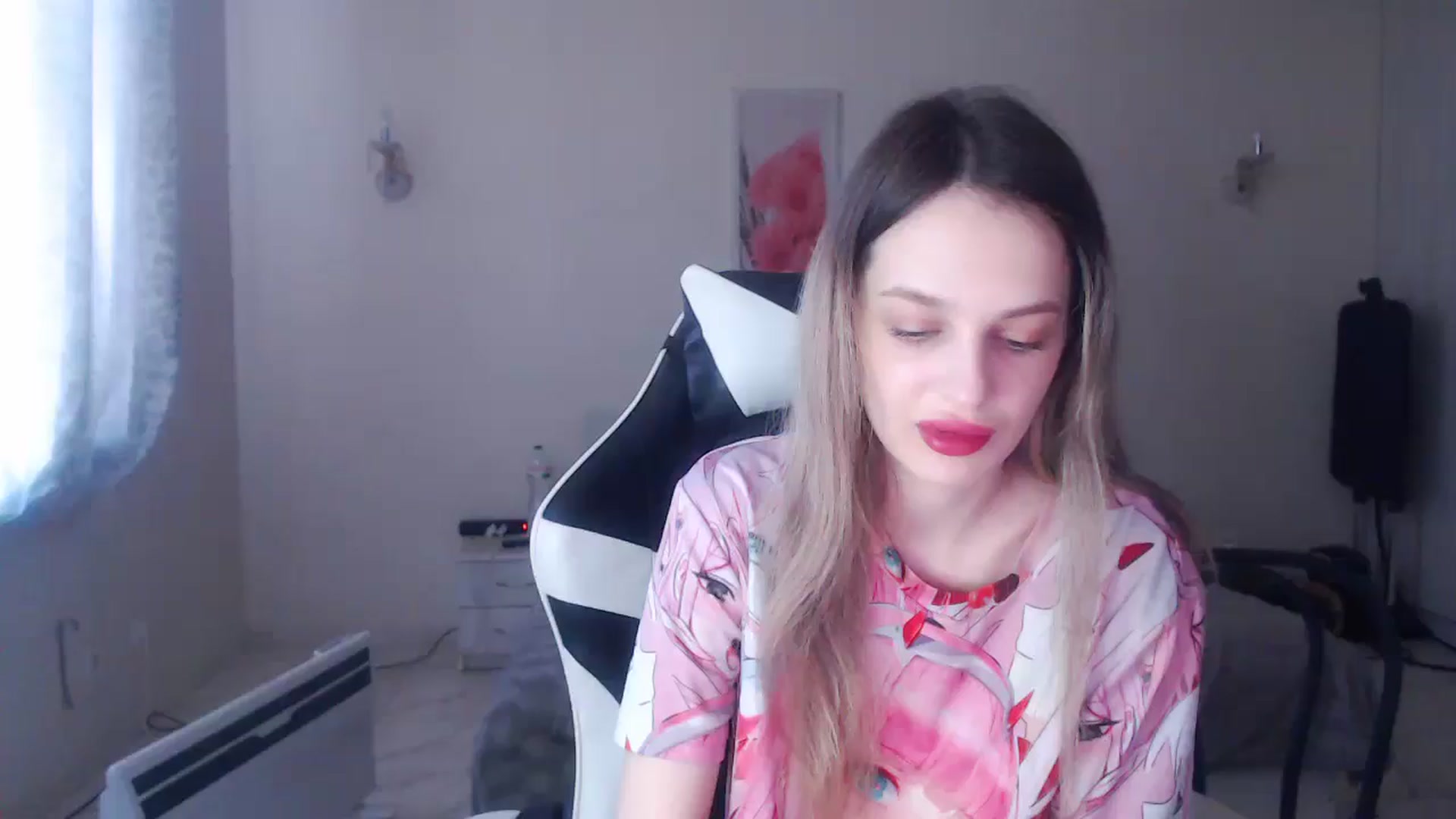 Gallery image thumbnail from Lola_vi's myfreecams stream on, 03/20/2025, 12:13 image 1 of 20