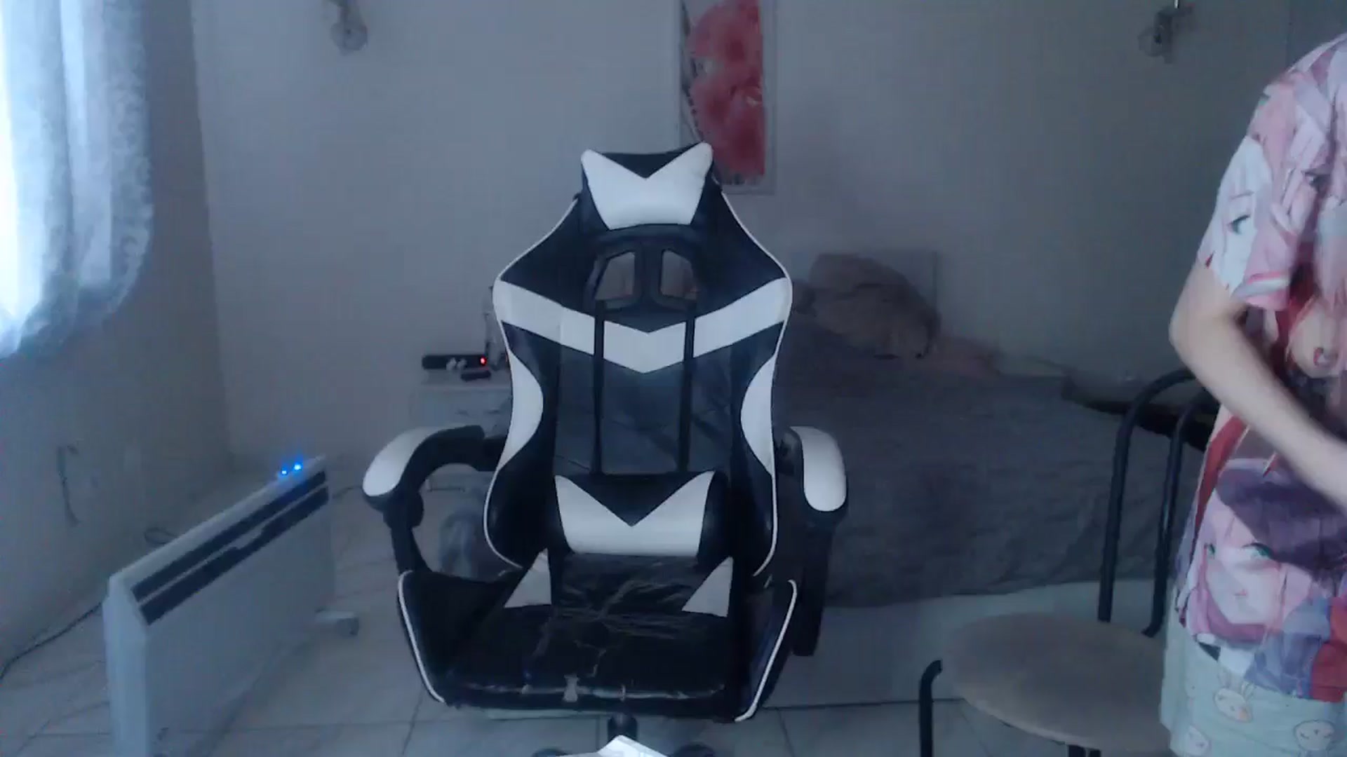 Gallery image thumbnail from Lola_vi's myfreecams stream on, 03/20/2025, 15:35 image 10 of 20
