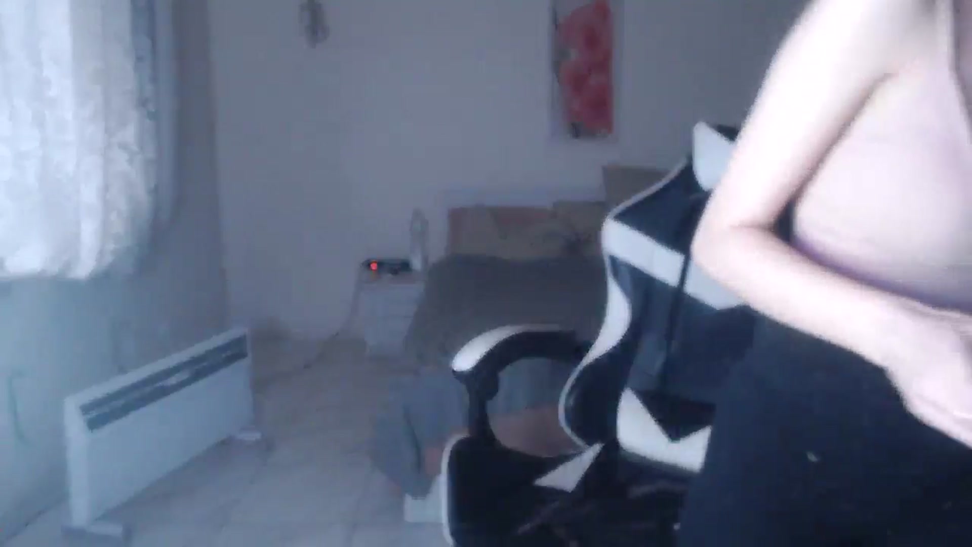 Gallery image thumbnail from Lola_vi's myfreecams stream on, 04/03/2025, 11:58 image 14 of 20