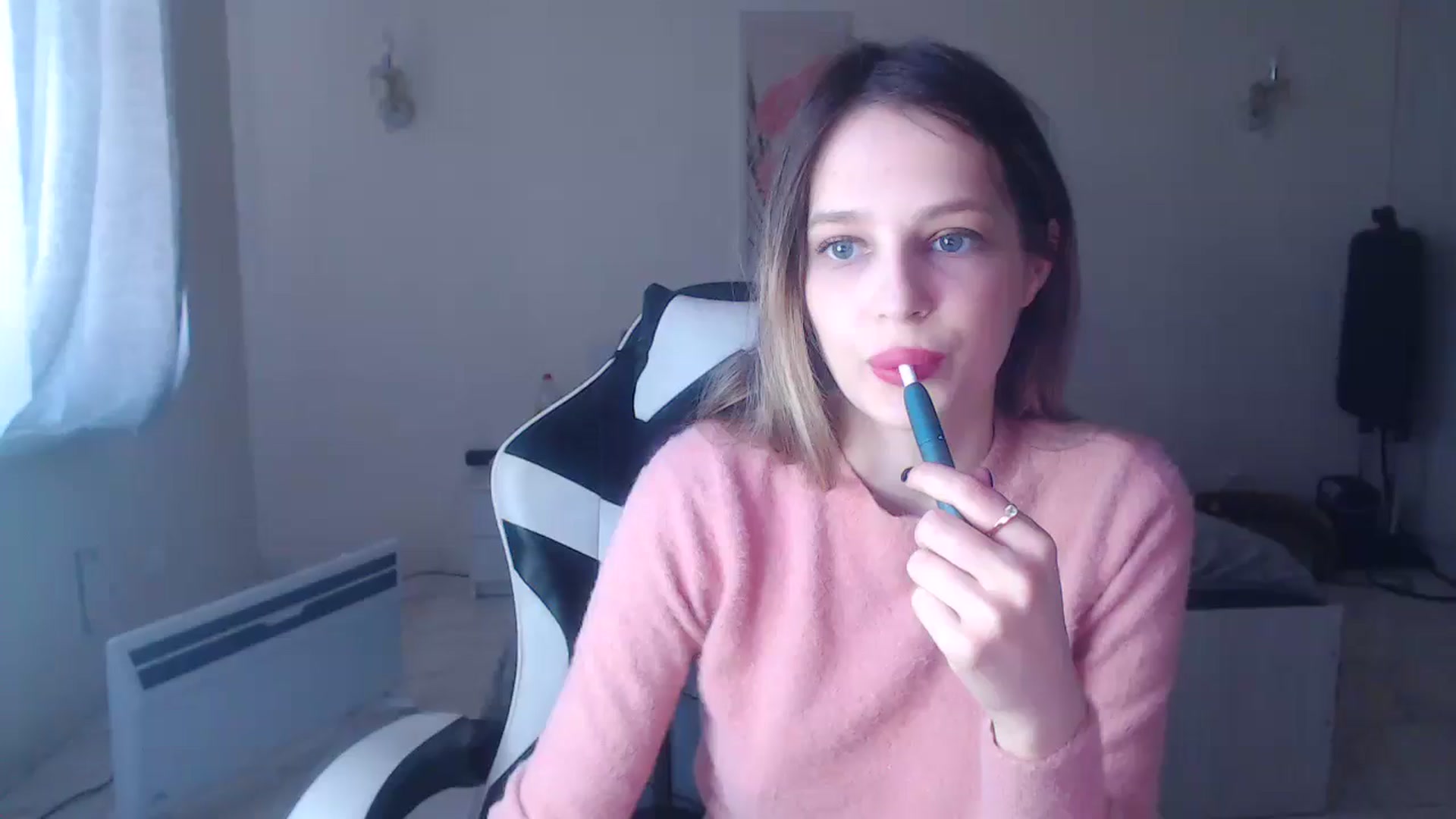 Gallery image thumbnail from Lola_vi's myfreecams stream on, 04/13/2025, 12:05 image 20 of 20