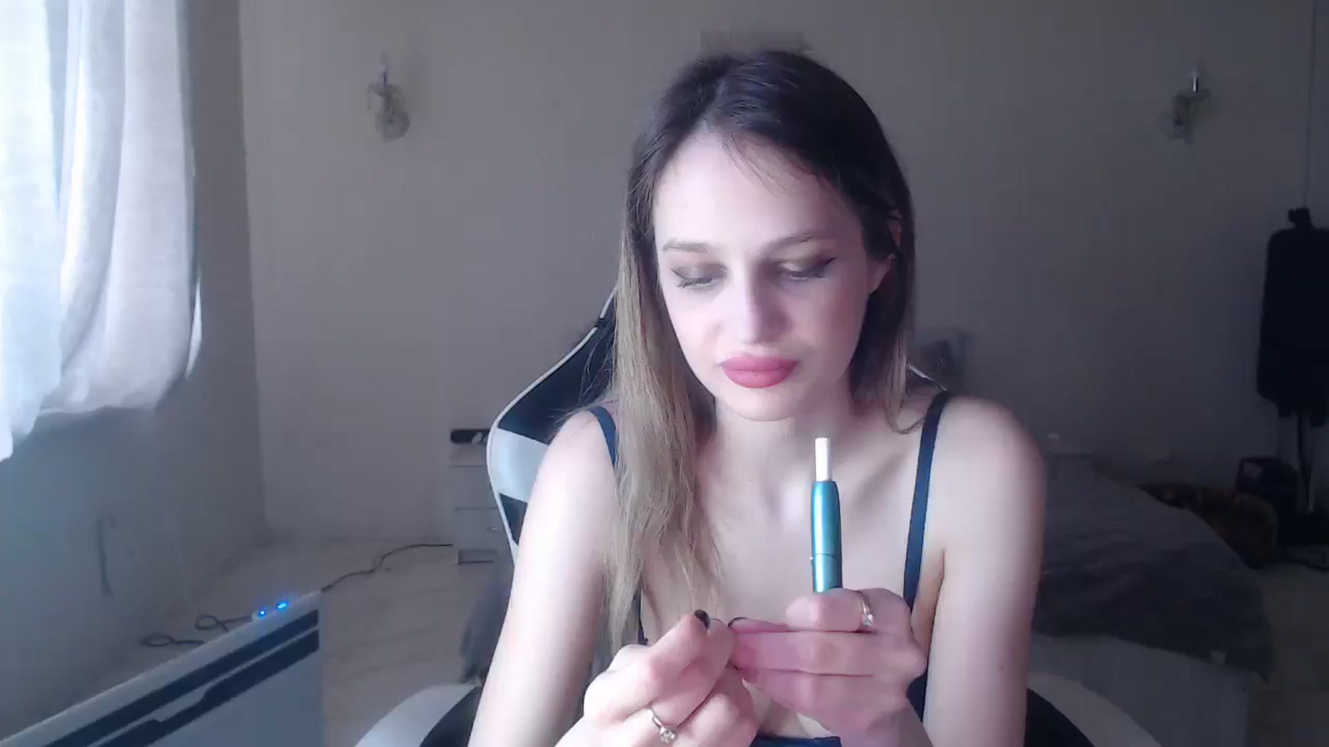 Gallery image thumbnail from Lola_vi's myfreecams stream on, 04/16/2025, 14:50 image 3 of 20