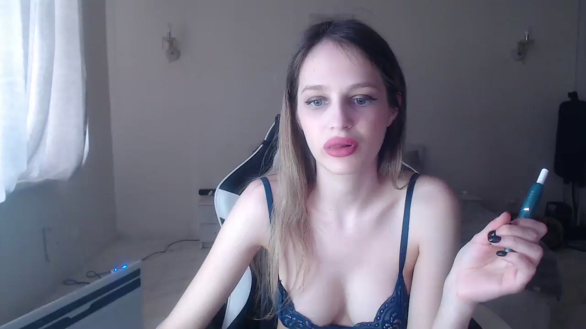 Gallery image thumbnail from Lola_vi's myfreecams stream on, 04/16/2025, 14:50 image 2 of 20