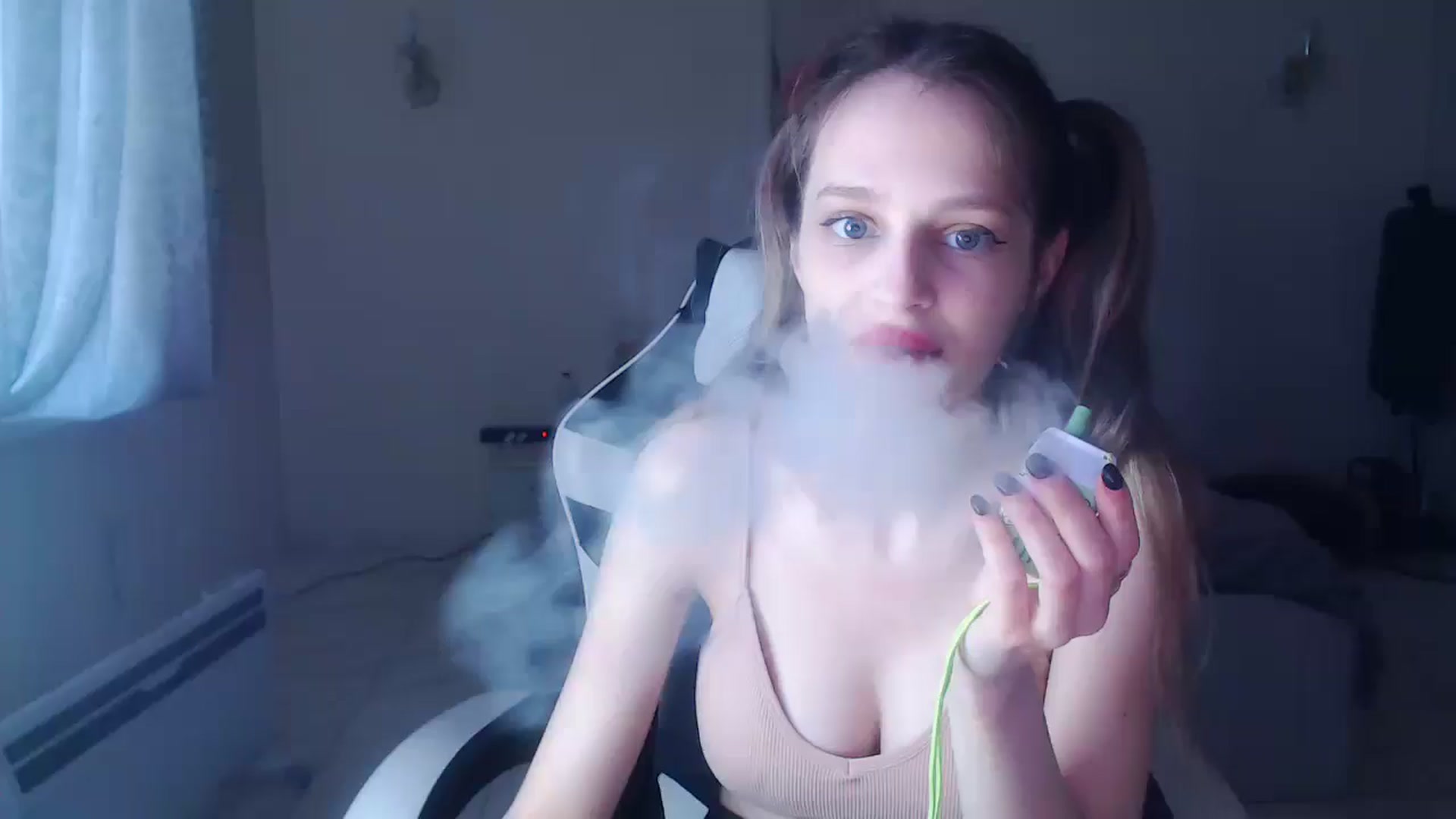 Gallery image thumbnail from Lola_vi's myfreecams stream on, 04/20/2025, 15:08 image 5 of 20