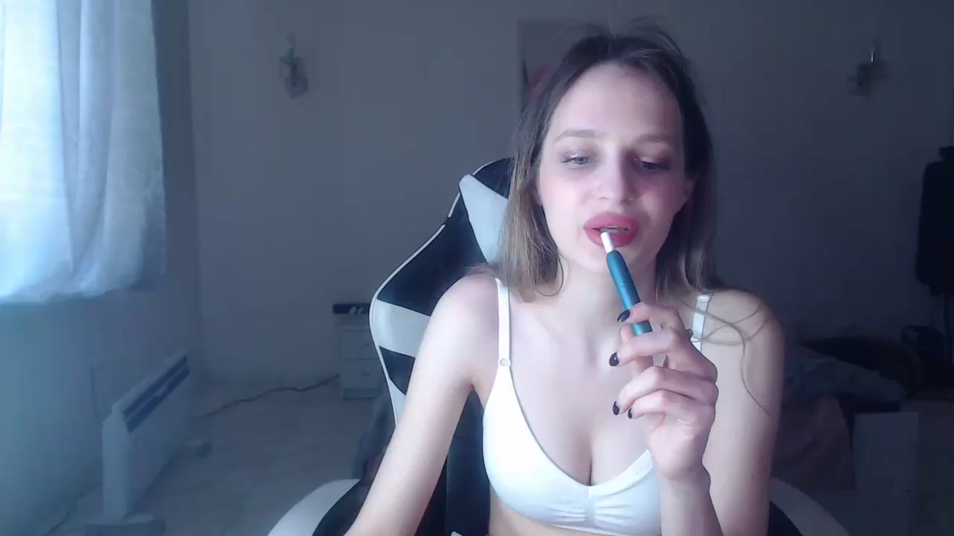 Gallery image thumbnail from Lola_vi's myfreecams stream on, 04/27/2025, 13:11 image 13 of 20
