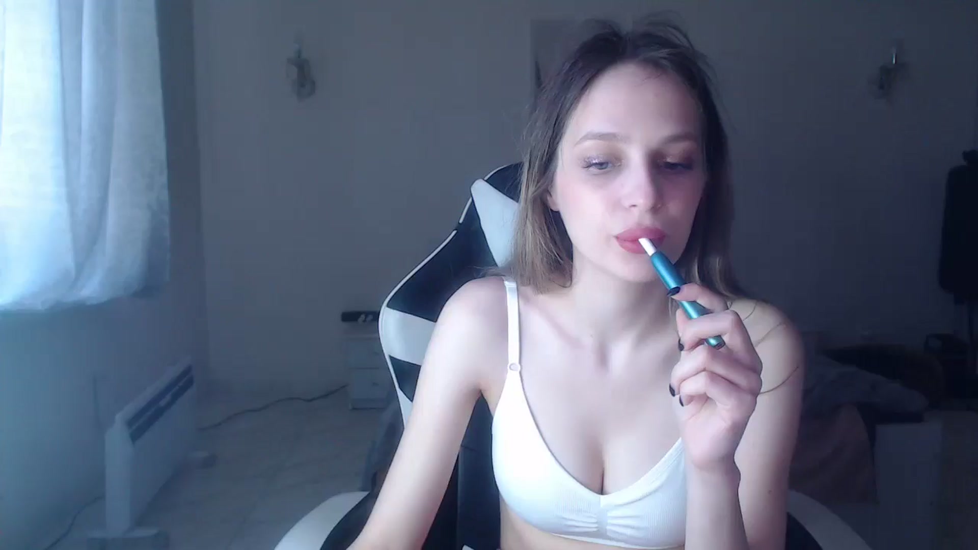 Gallery image thumbnail from Lola_vi's myfreecams stream on, 04/27/2025, 13:11 image 8 of 20