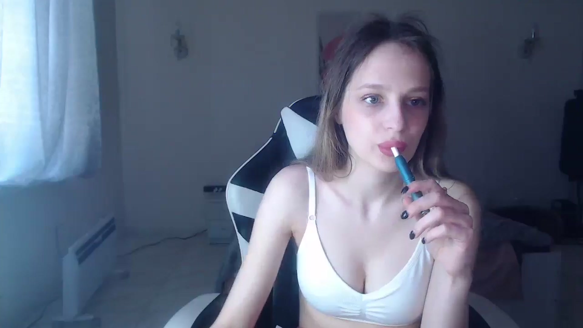 Gallery image thumbnail from Lola_vi's myfreecams stream on, 04/27/2025, 13:11 image 10 of 20