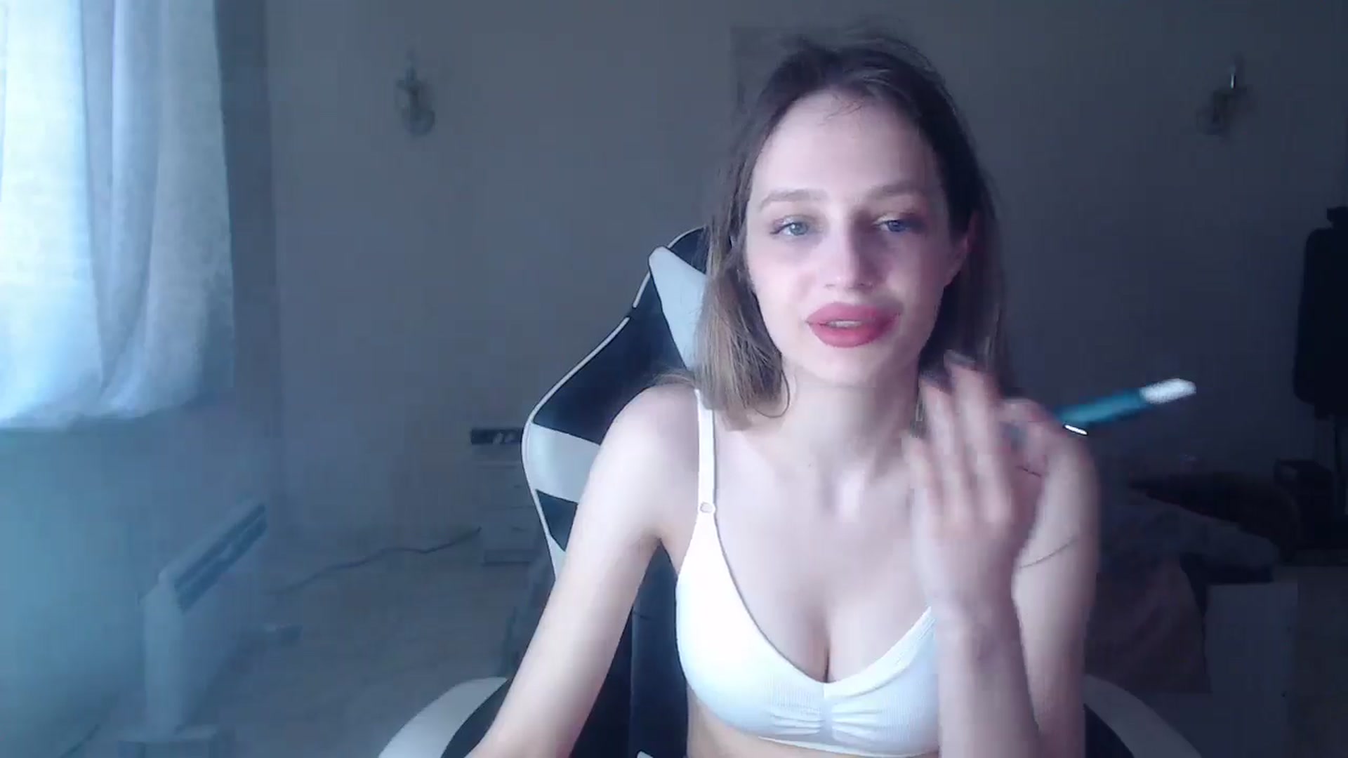 Gallery image thumbnail from Lola_vi's myfreecams stream on, 04/27/2025, 13:11 image 11 of 20