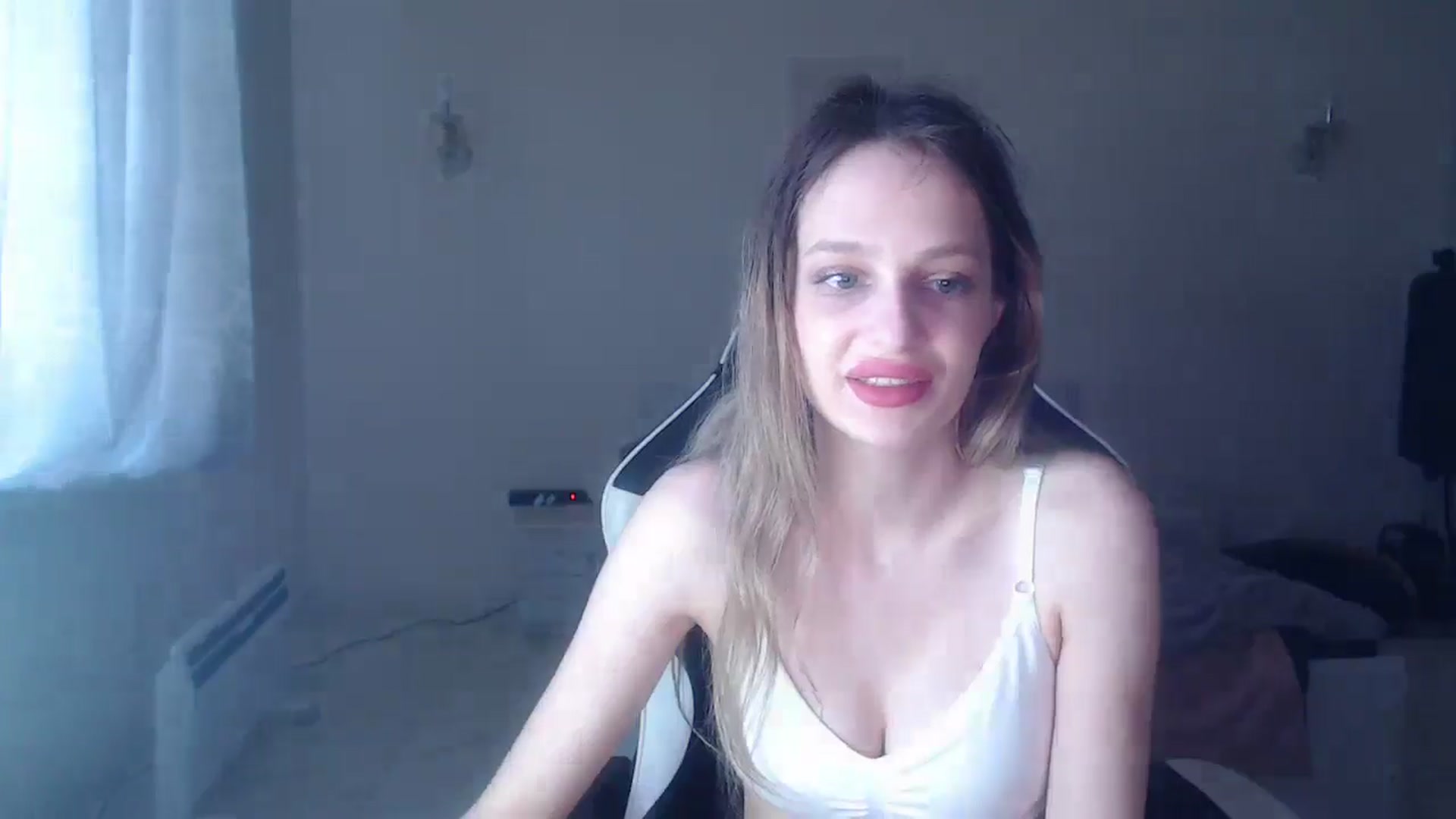 Gallery image thumbnail from Lola_vi's myfreecams stream on, 04/27/2025, 13:41 image 14 of 20