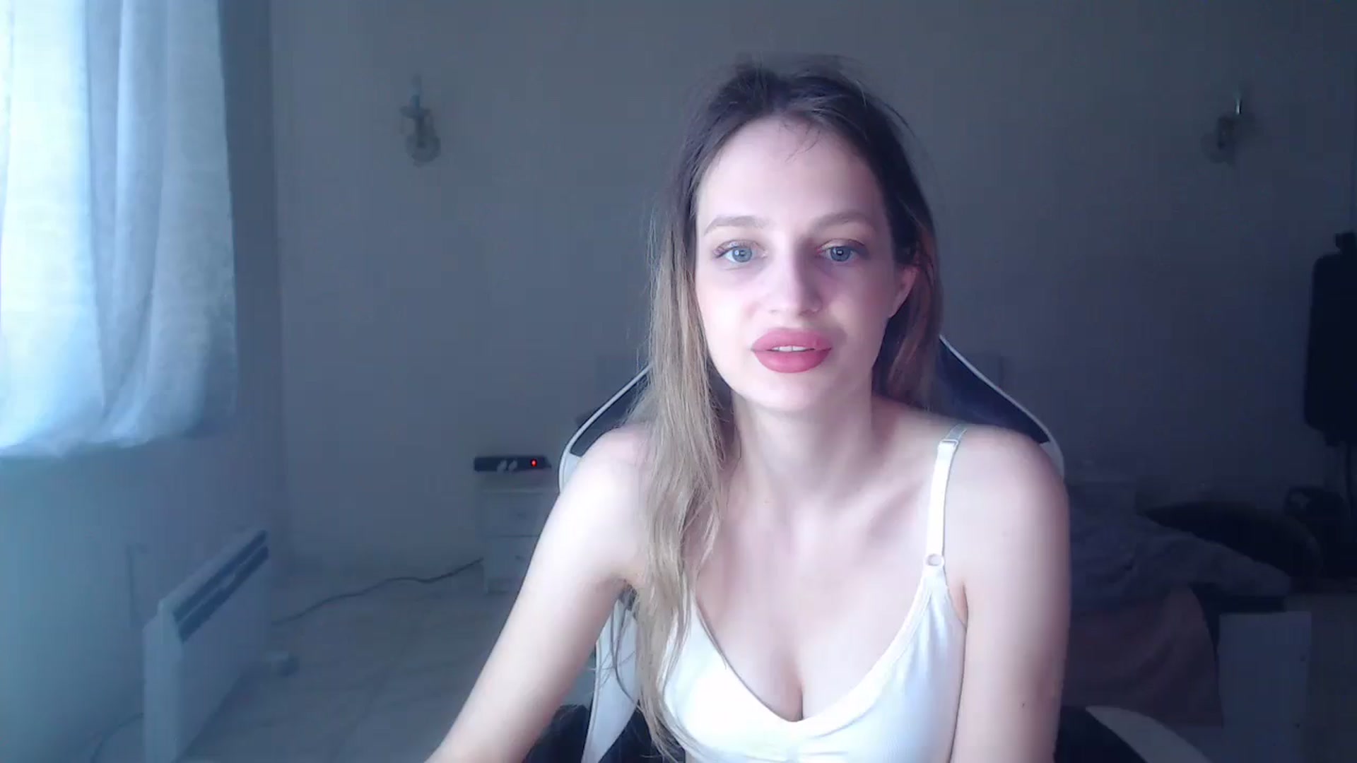 Gallery image thumbnail from Lola_vi's myfreecams stream on, 04/27/2025, 13:41 image 12 of 20